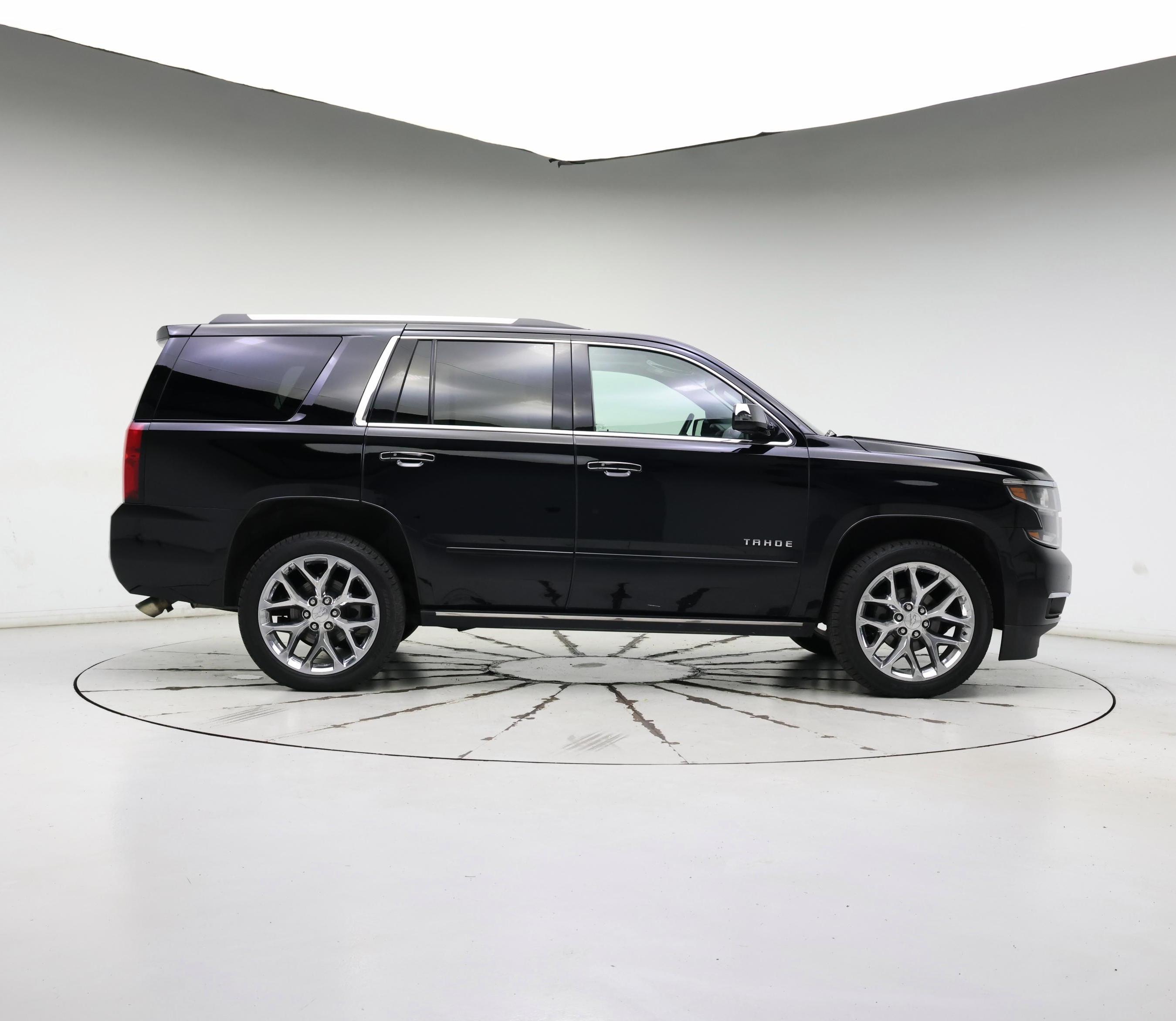 Thumbnail: 2018 Chevrolet Tahoe - 7
