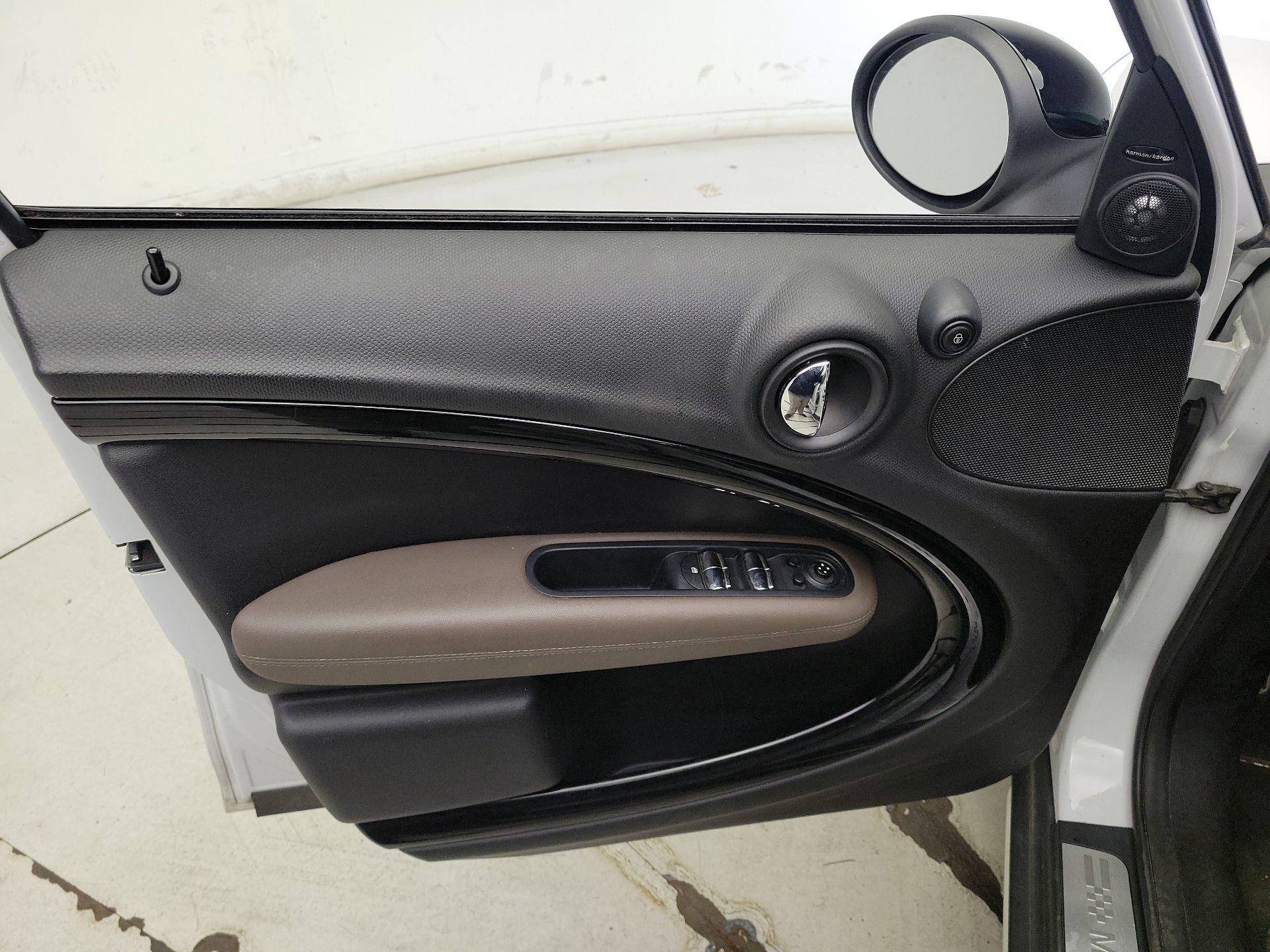 Thumbnail: 2015 MINI Cooper Countryman - 12