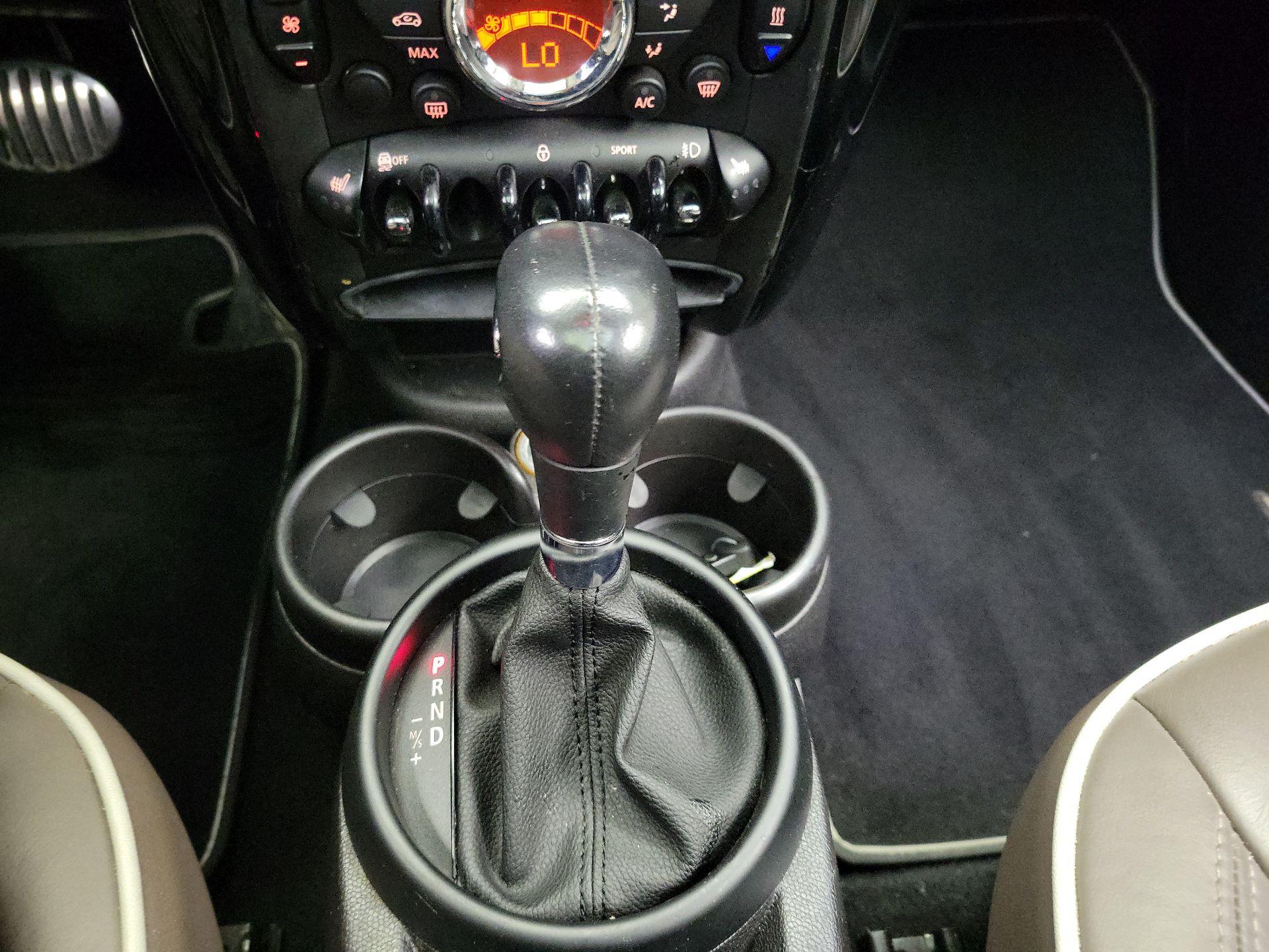 Thumbnail: 2015 MINI Cooper Countryman - 15