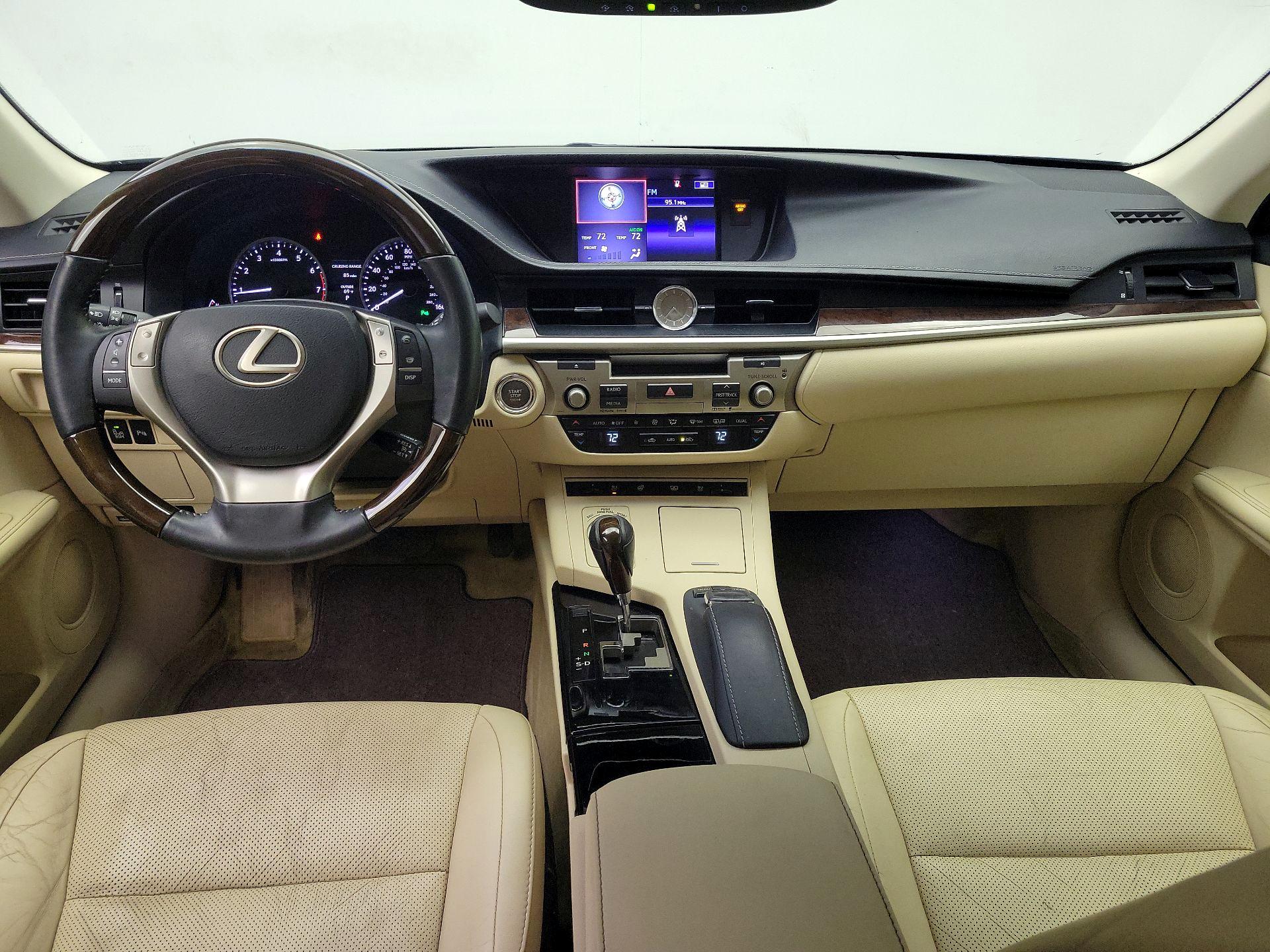 Thumbnail: 2015 Lexus ES - 9