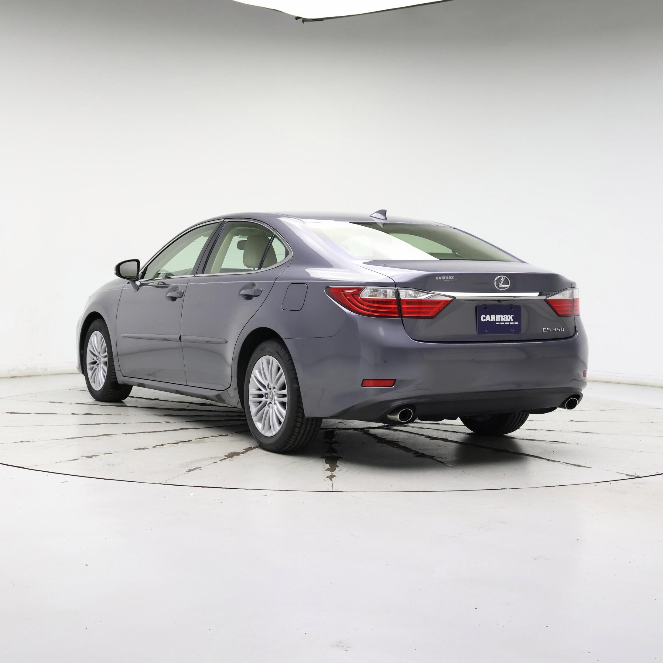 Thumbnail: 2015 Lexus ES - 2
