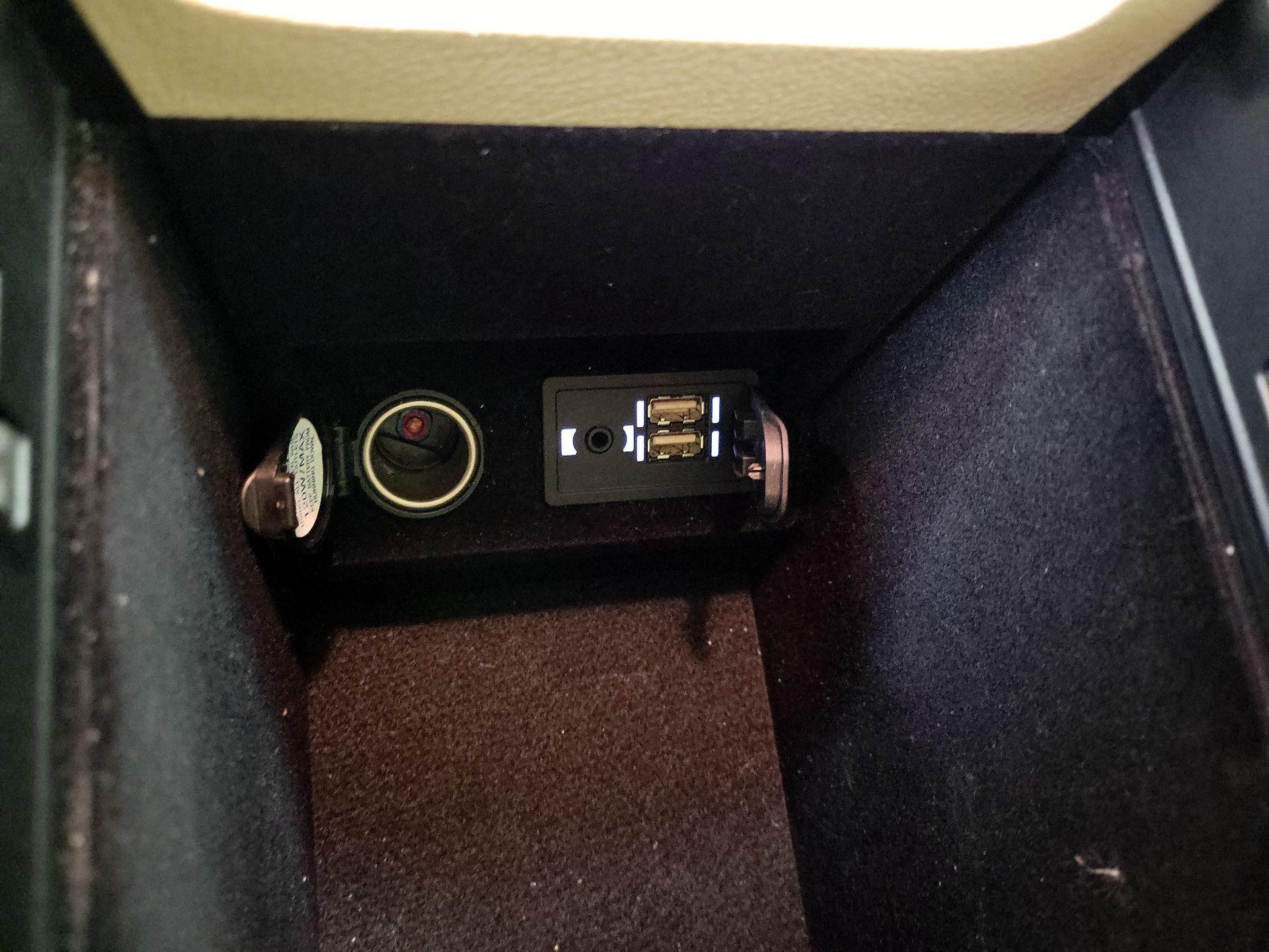 Thumbnail: 2015 Lexus ES - 19