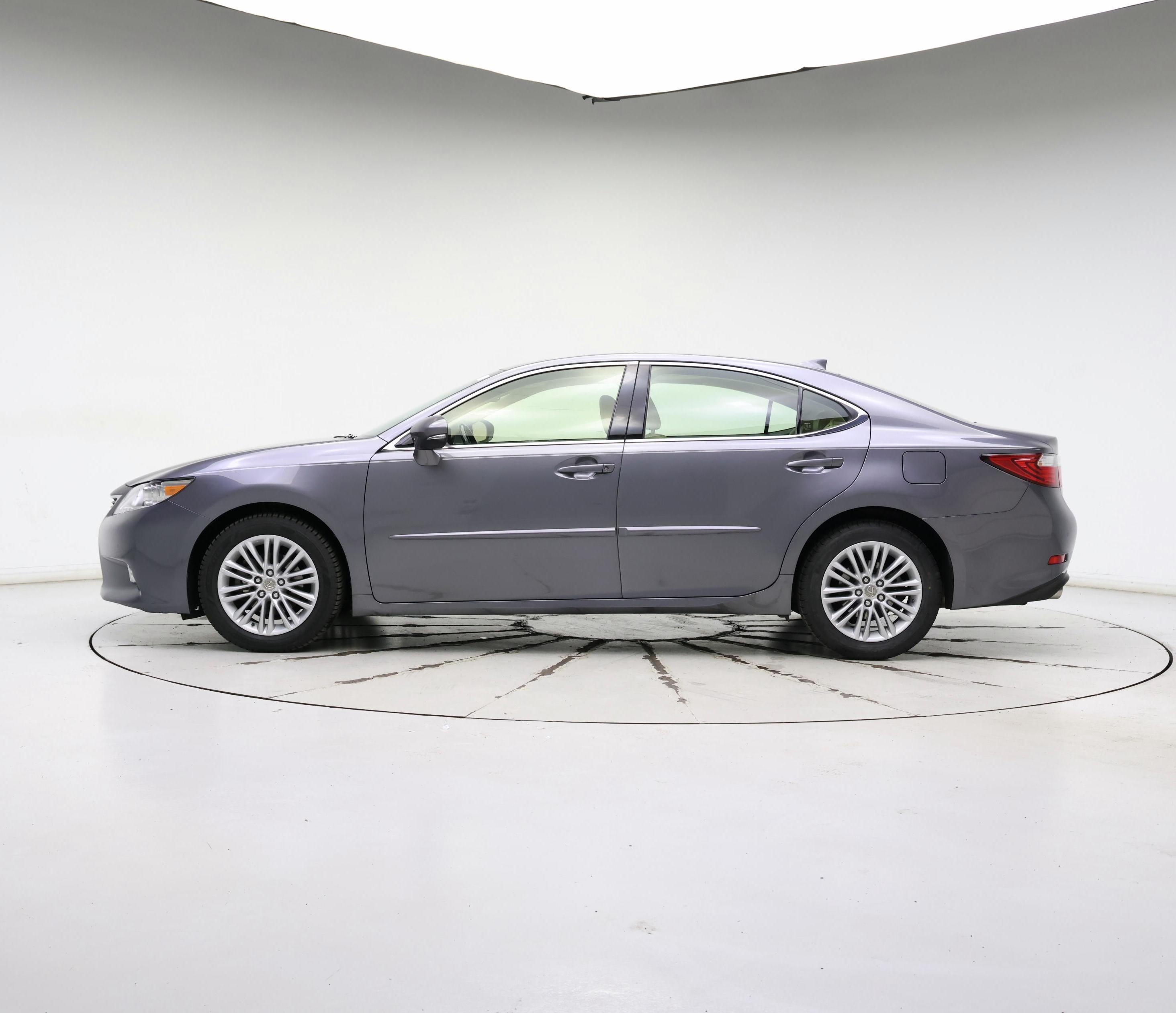 Thumbnail: 2015 Lexus ES - 3