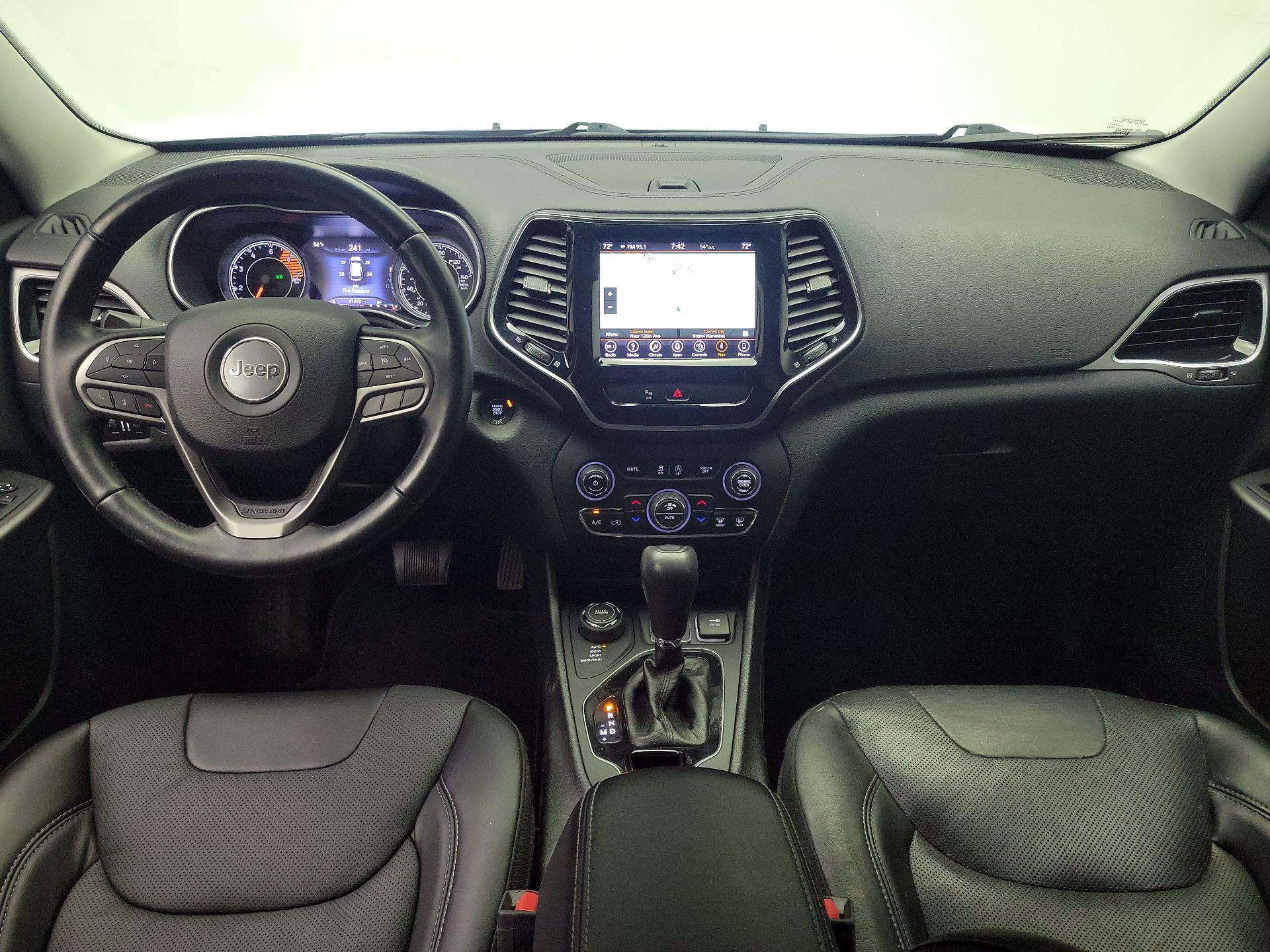 Thumbnail: 2019 Jeep Cherokee - 9