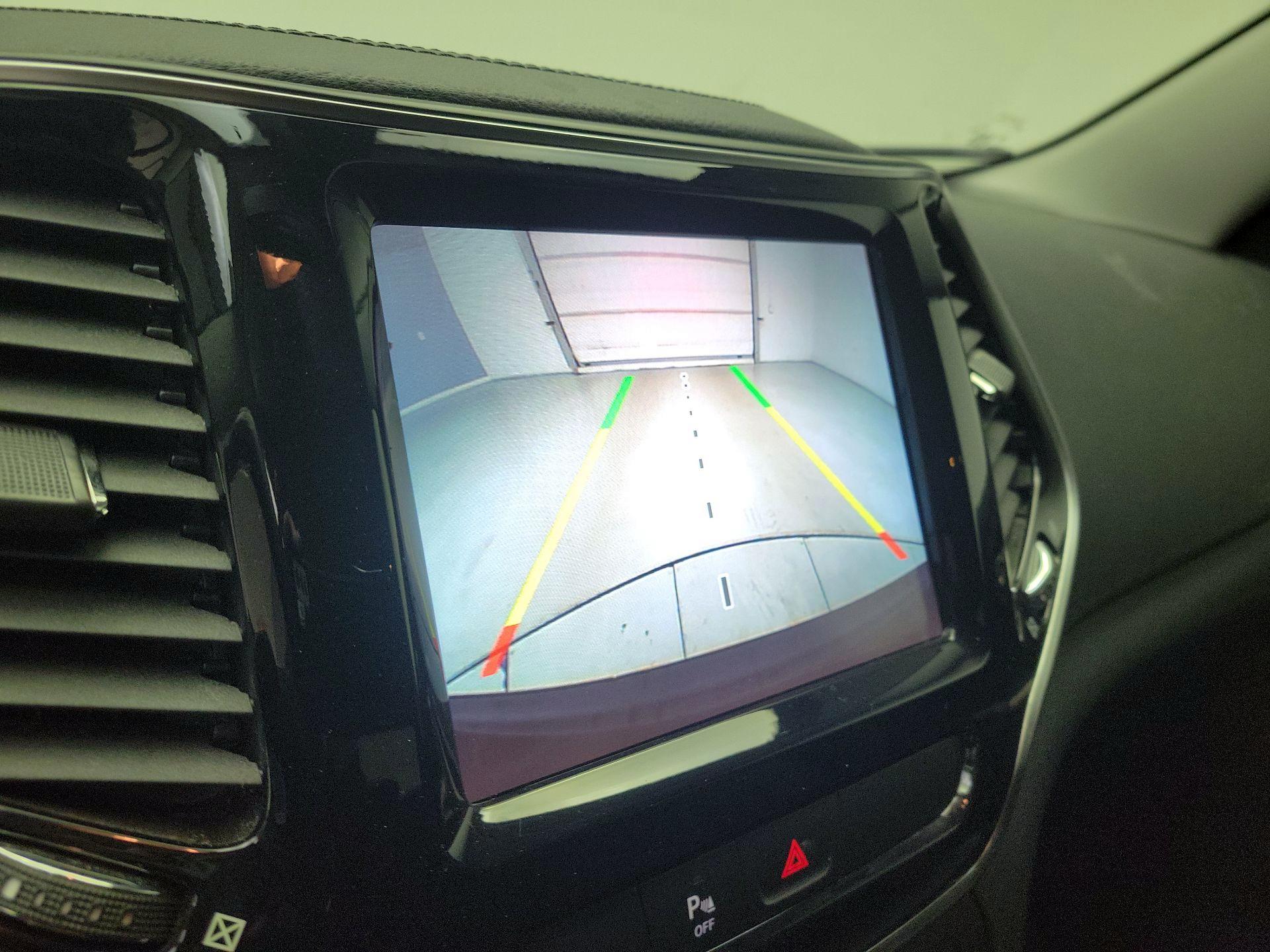 Thumbnail: 2019 Jeep Cherokee - 15