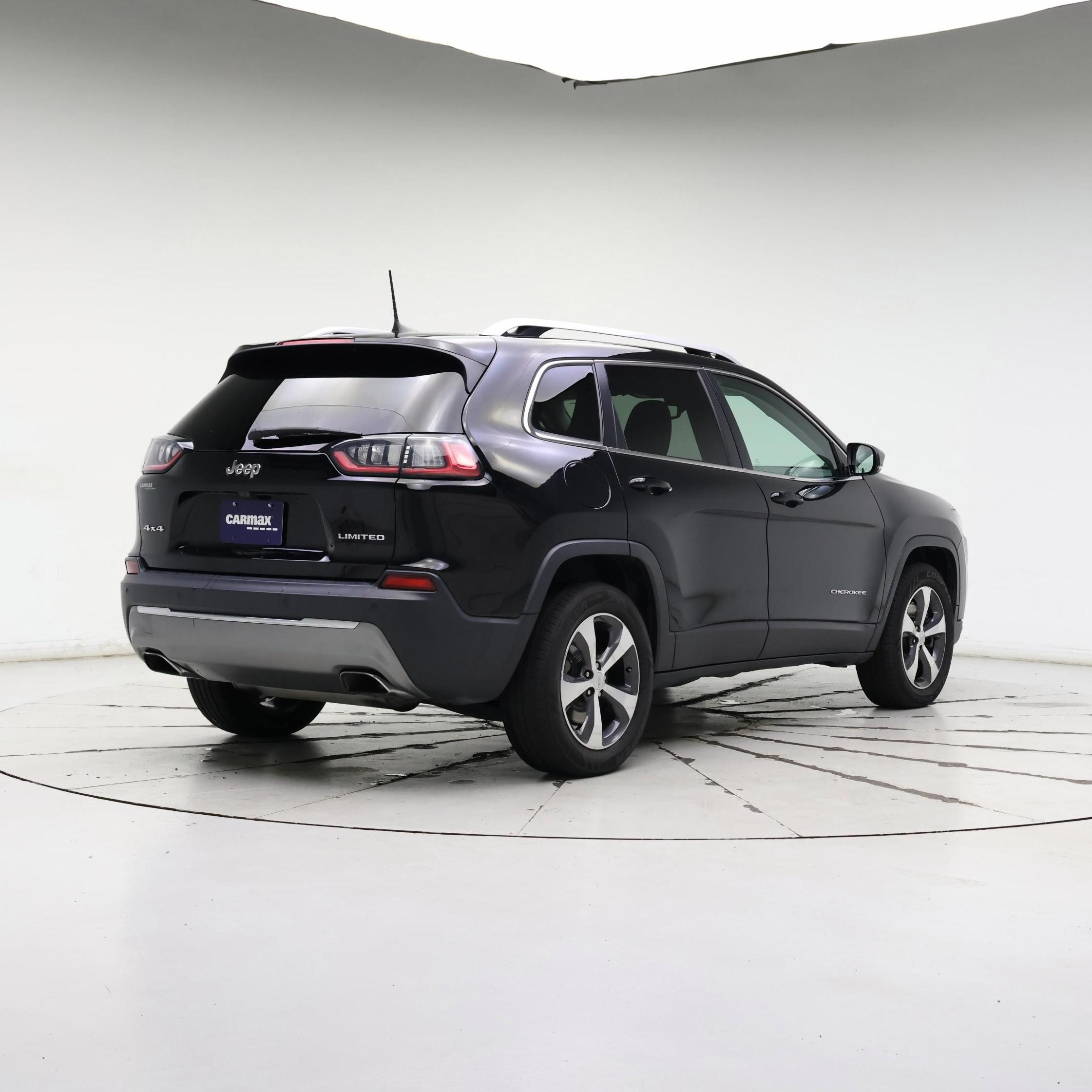 Thumbnail: 2019 Jeep Cherokee - 8