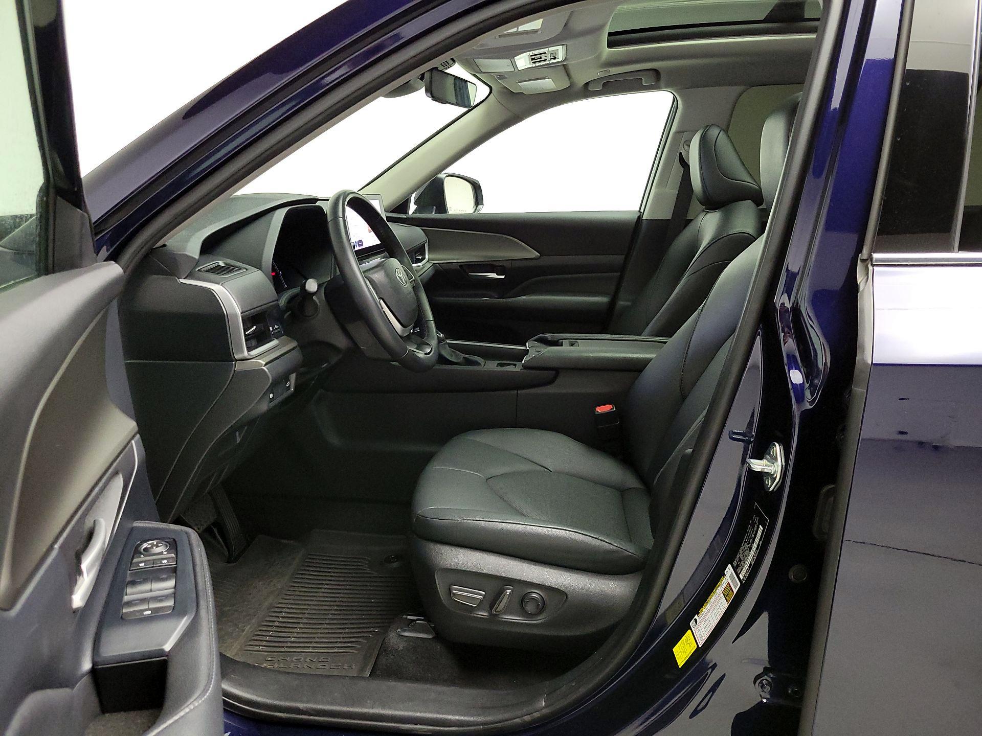 Thumbnail: 2024 Toyota Grand Highlander - 11