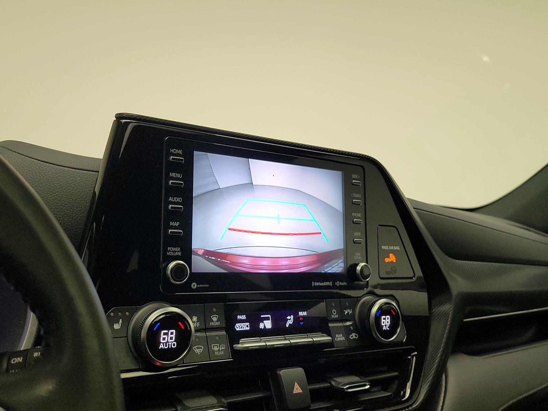 Thumbnail: 2021 Toyota Highlander - 14