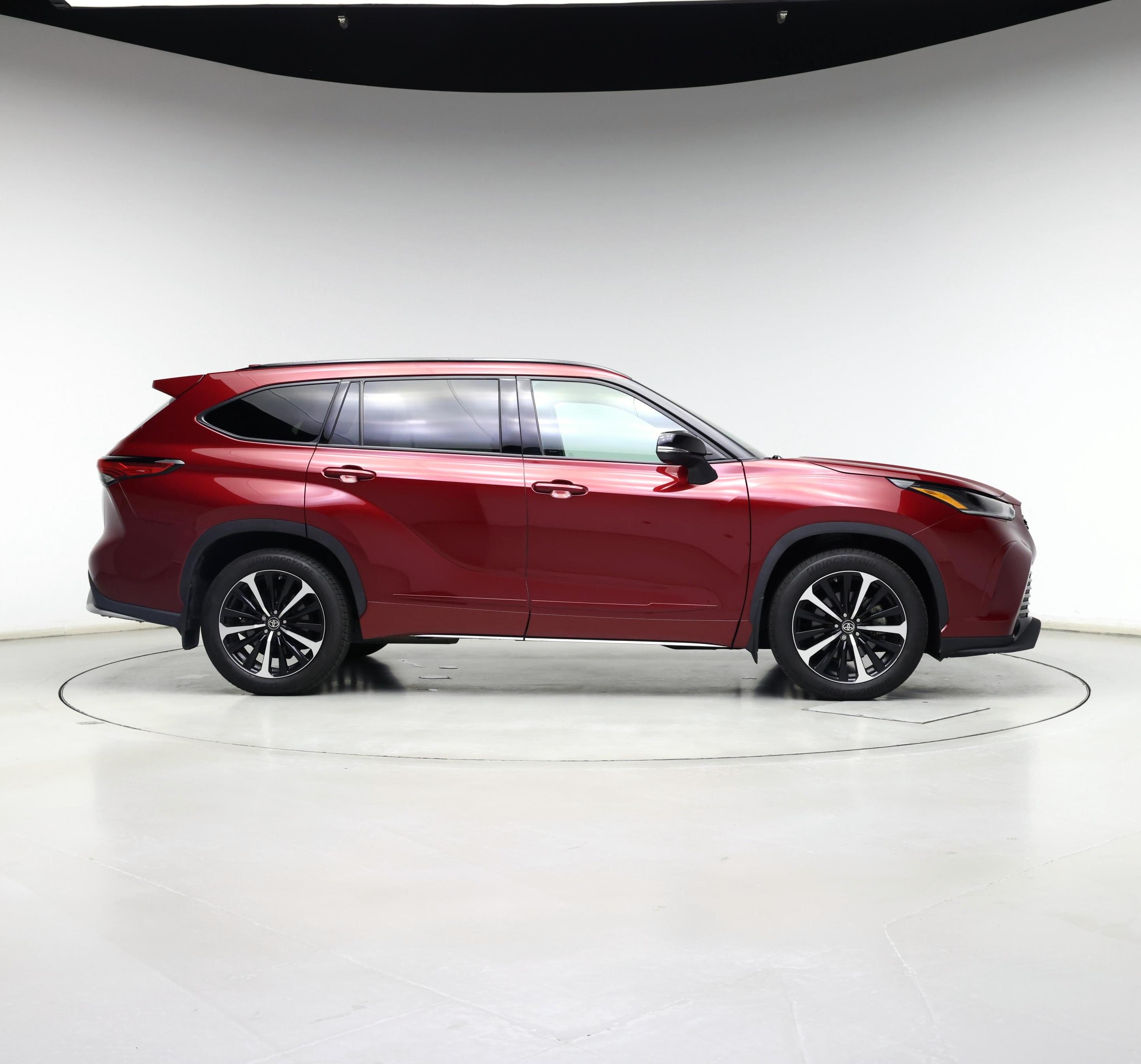 Thumbnail: 2021 Toyota Highlander - 7