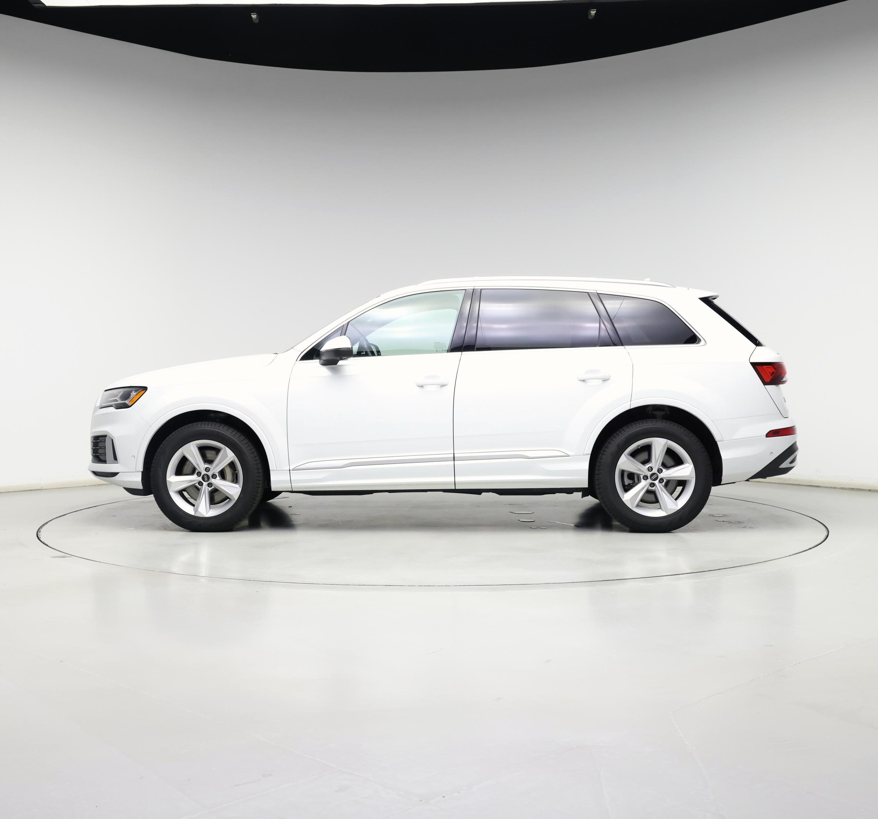 Thumbnail: 2023 Audi Q7 - 3