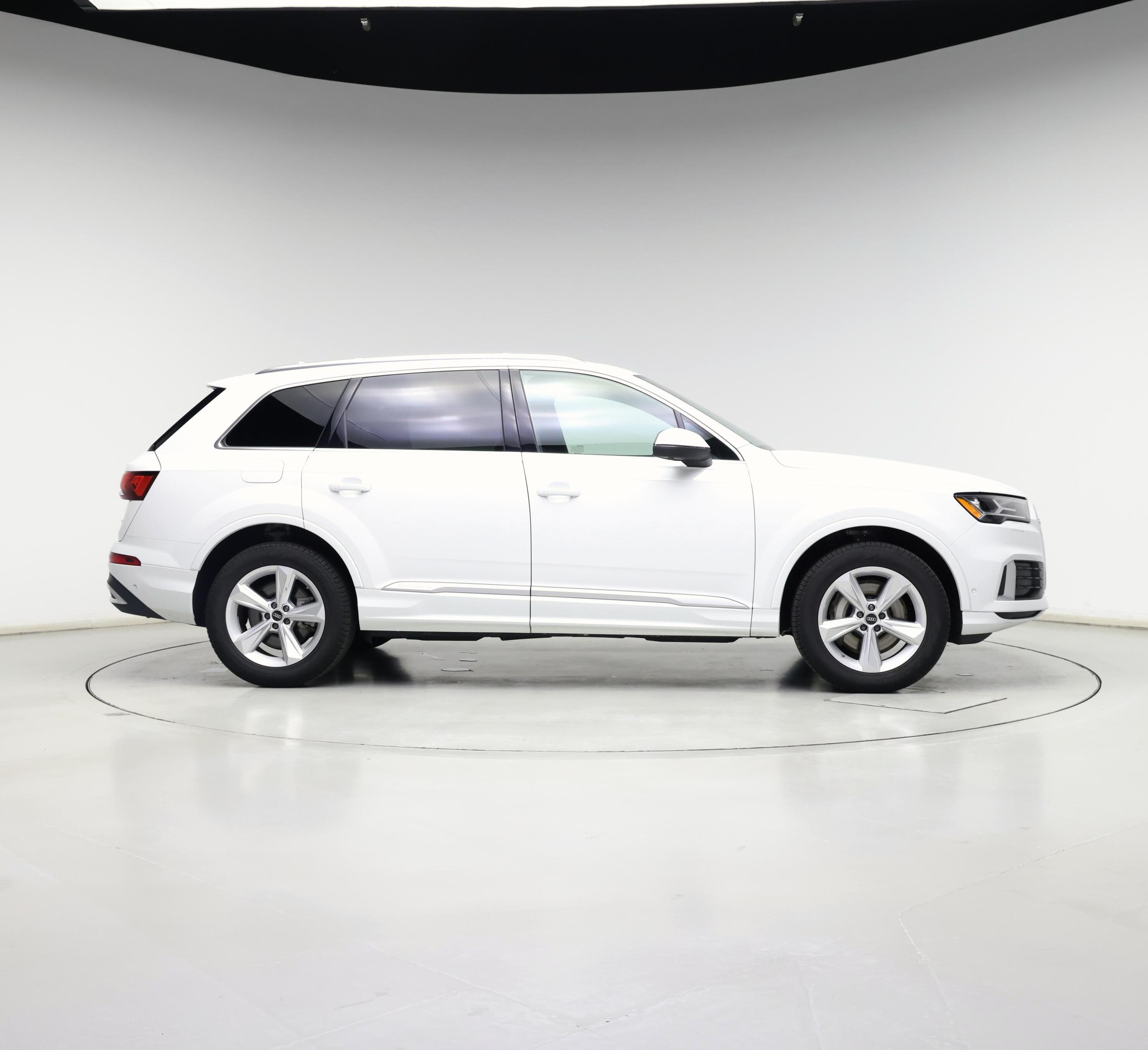 Thumbnail: 2023 Audi Q7 - 7