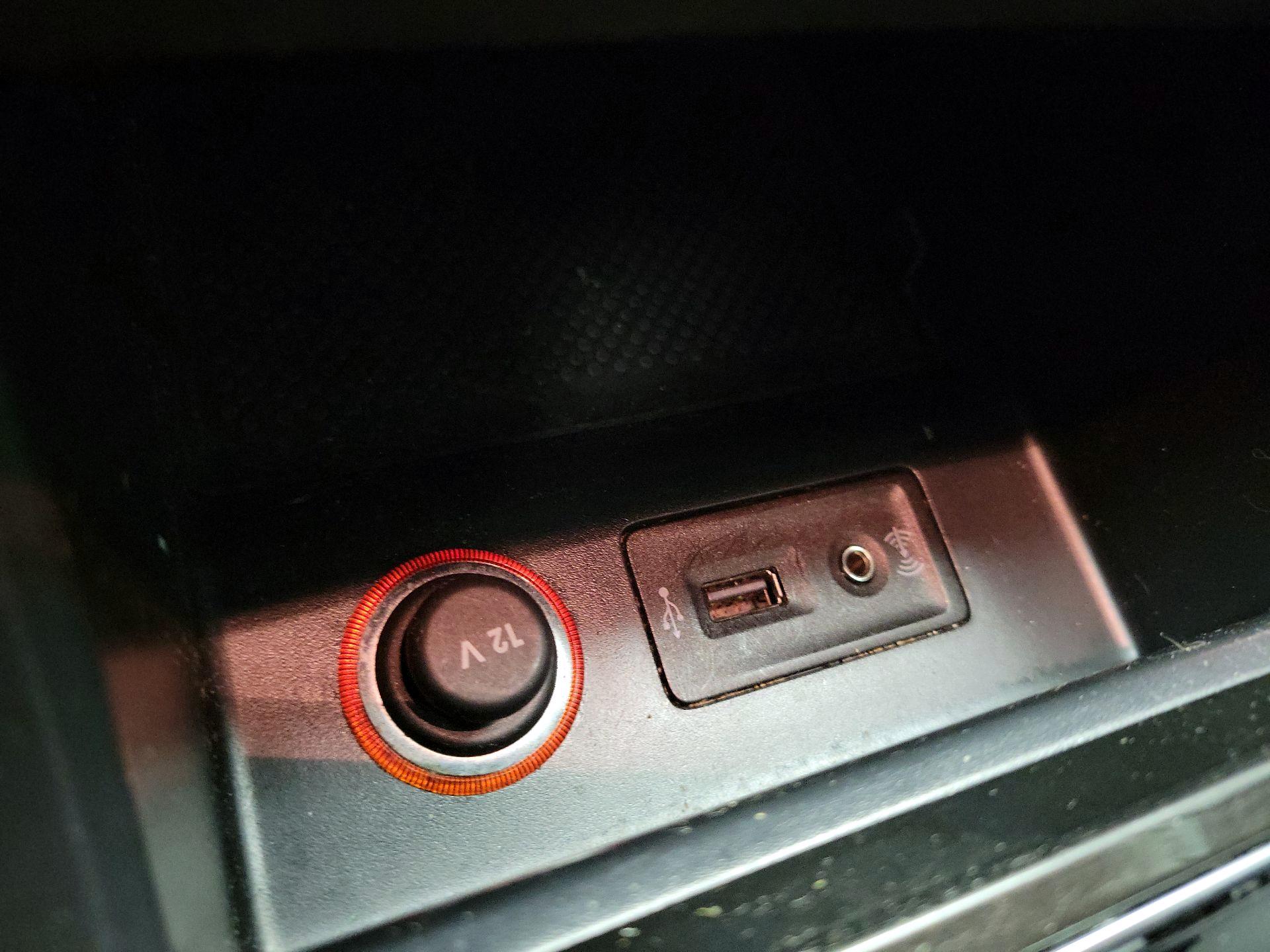 Thumbnail: 2017 Volkswagen Passat - 18