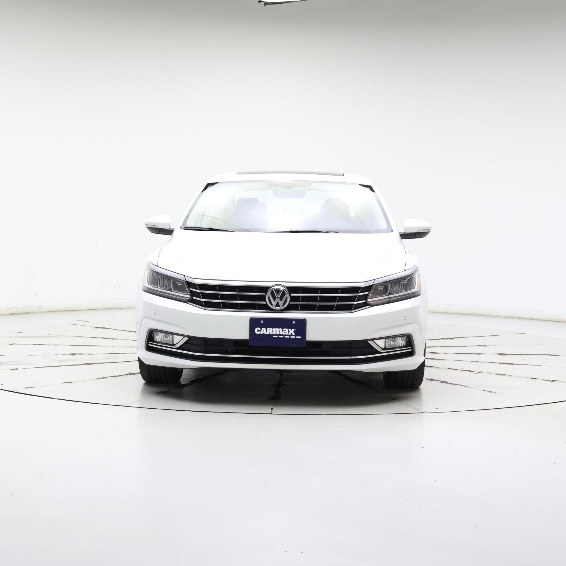 Thumbnail: 2017 Volkswagen Passat - 5