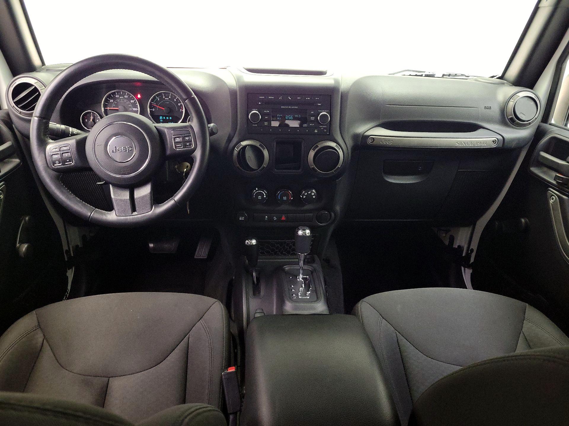 Thumbnail: 2016 Jeep Wrangler - 9