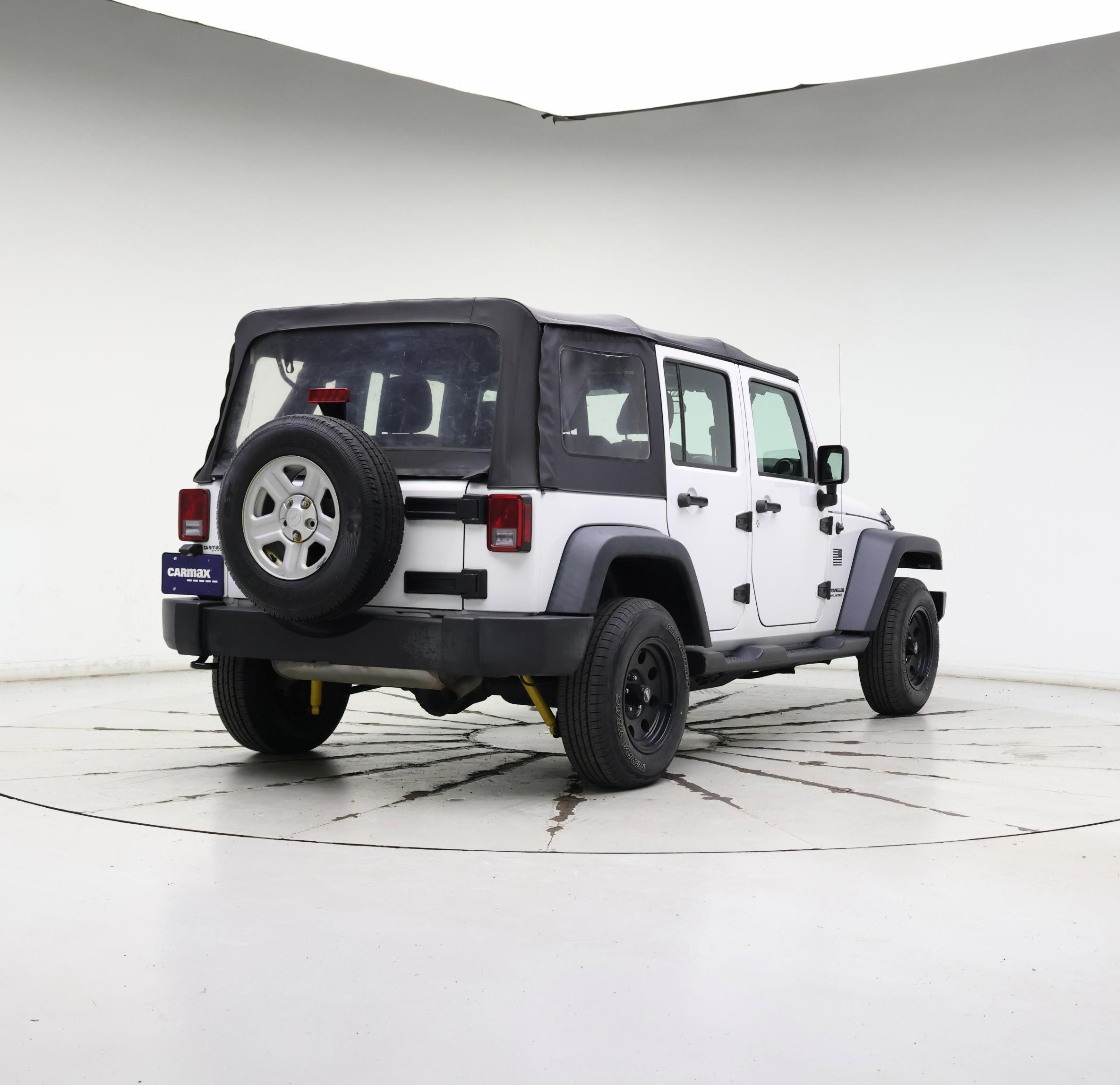 Thumbnail: 2016 Jeep Wrangler - 8