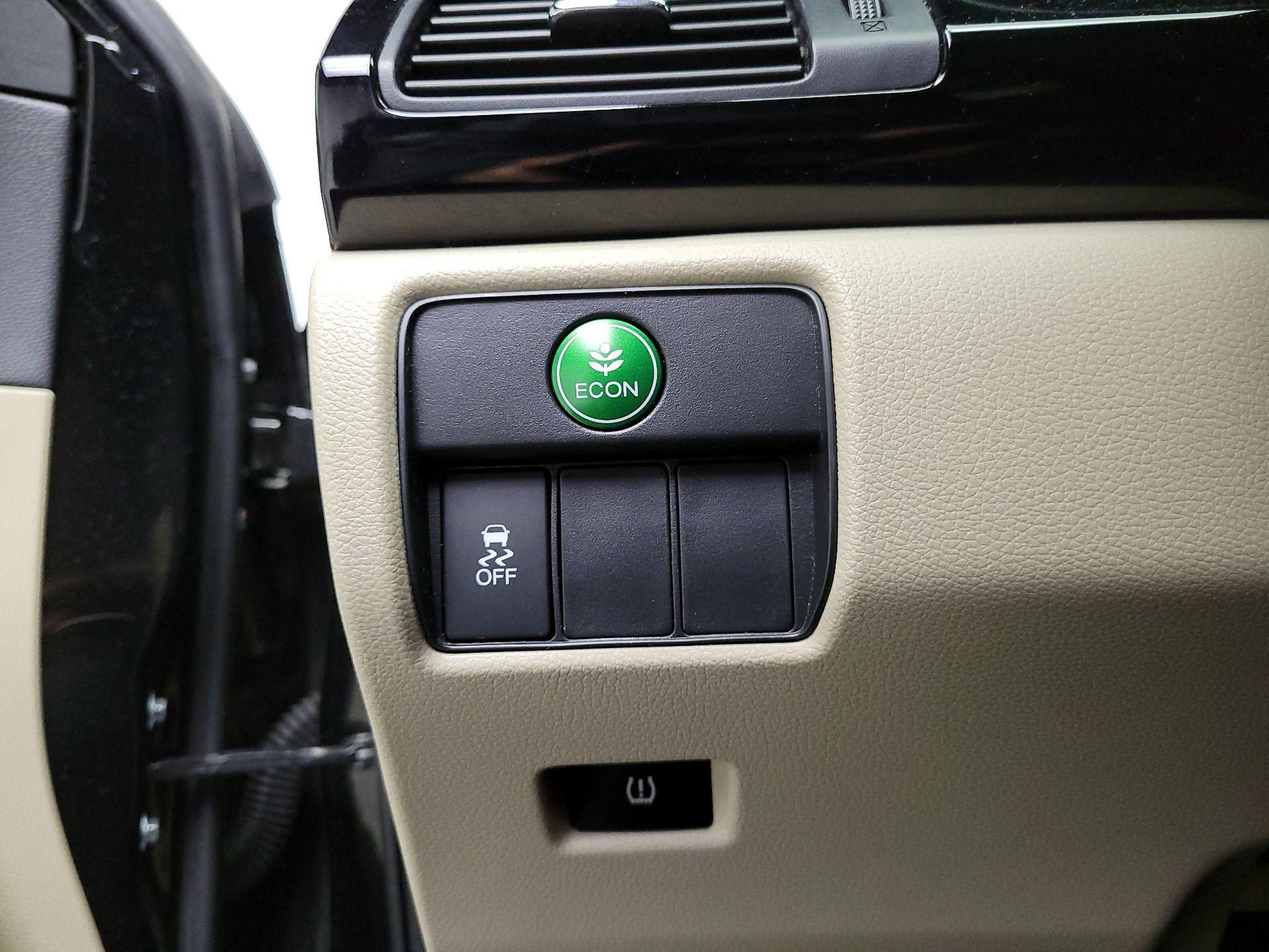 Thumbnail: 2016 Honda Accord - 13