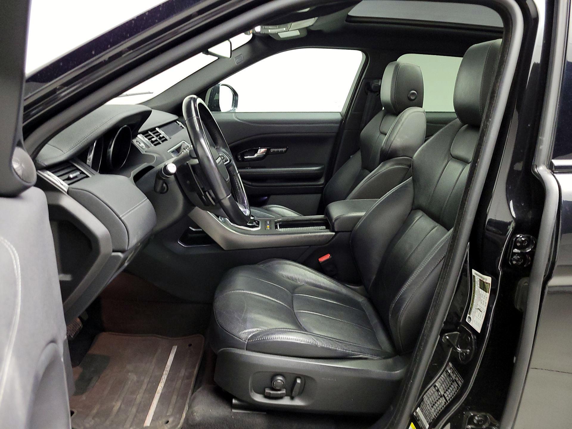 Thumbnail: 2019 Land Rover Range Rover Evoque - 11