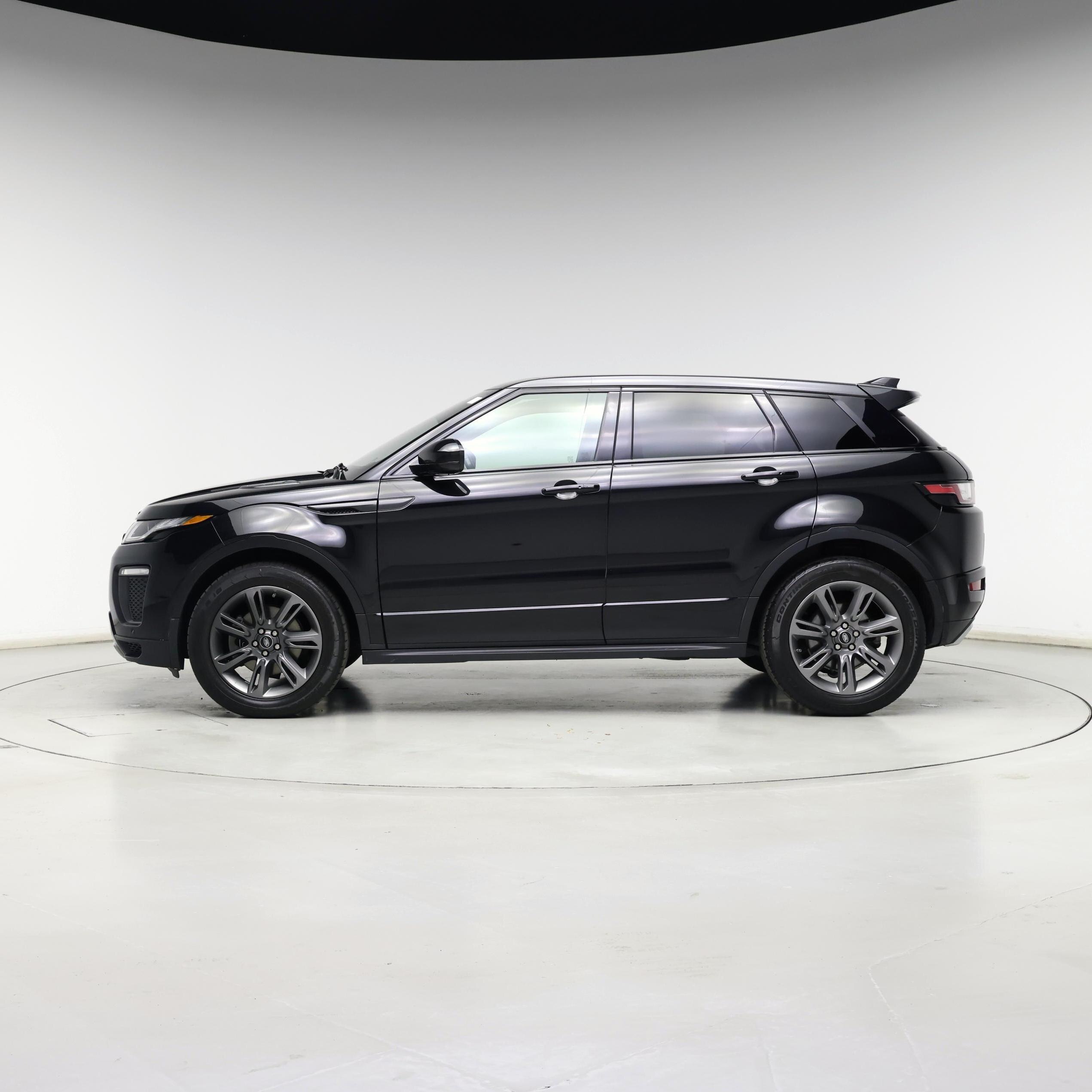 Thumbnail: 2019 Land Rover Range Rover Evoque - 3
