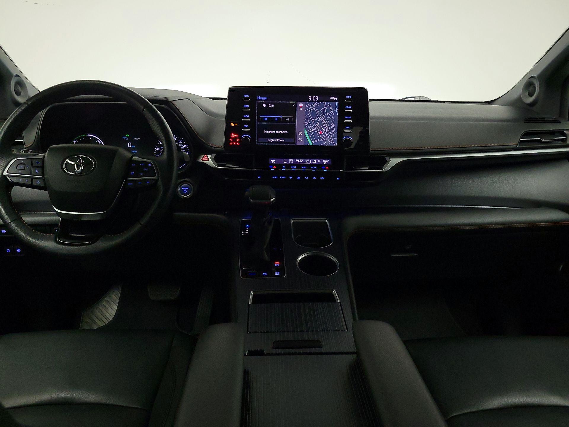 Thumbnail: 2022 Toyota Sienna - 9