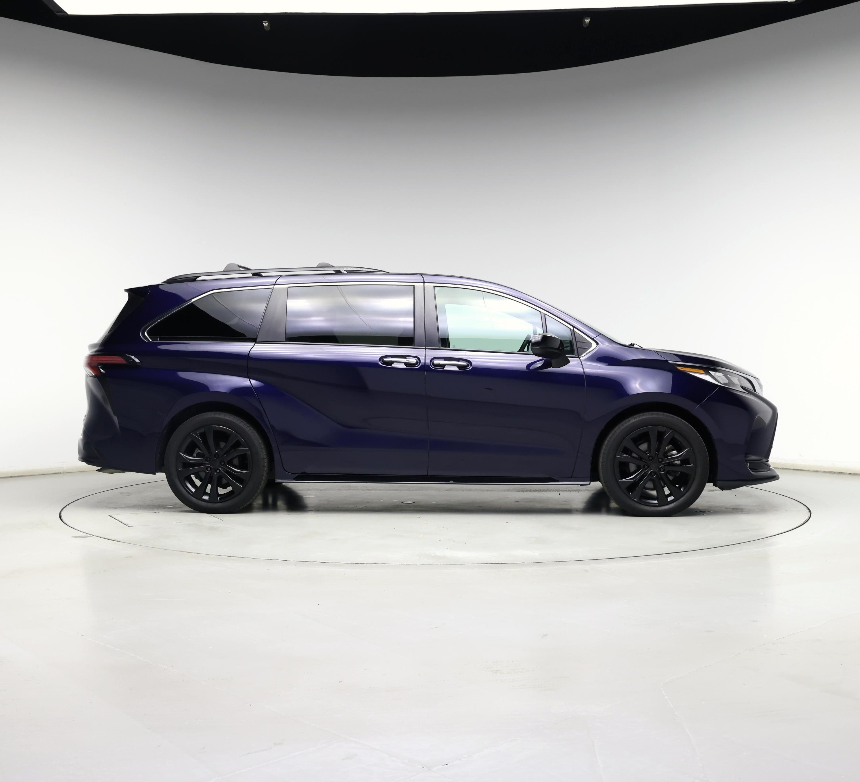 Thumbnail: 2022 Toyota Sienna - 7