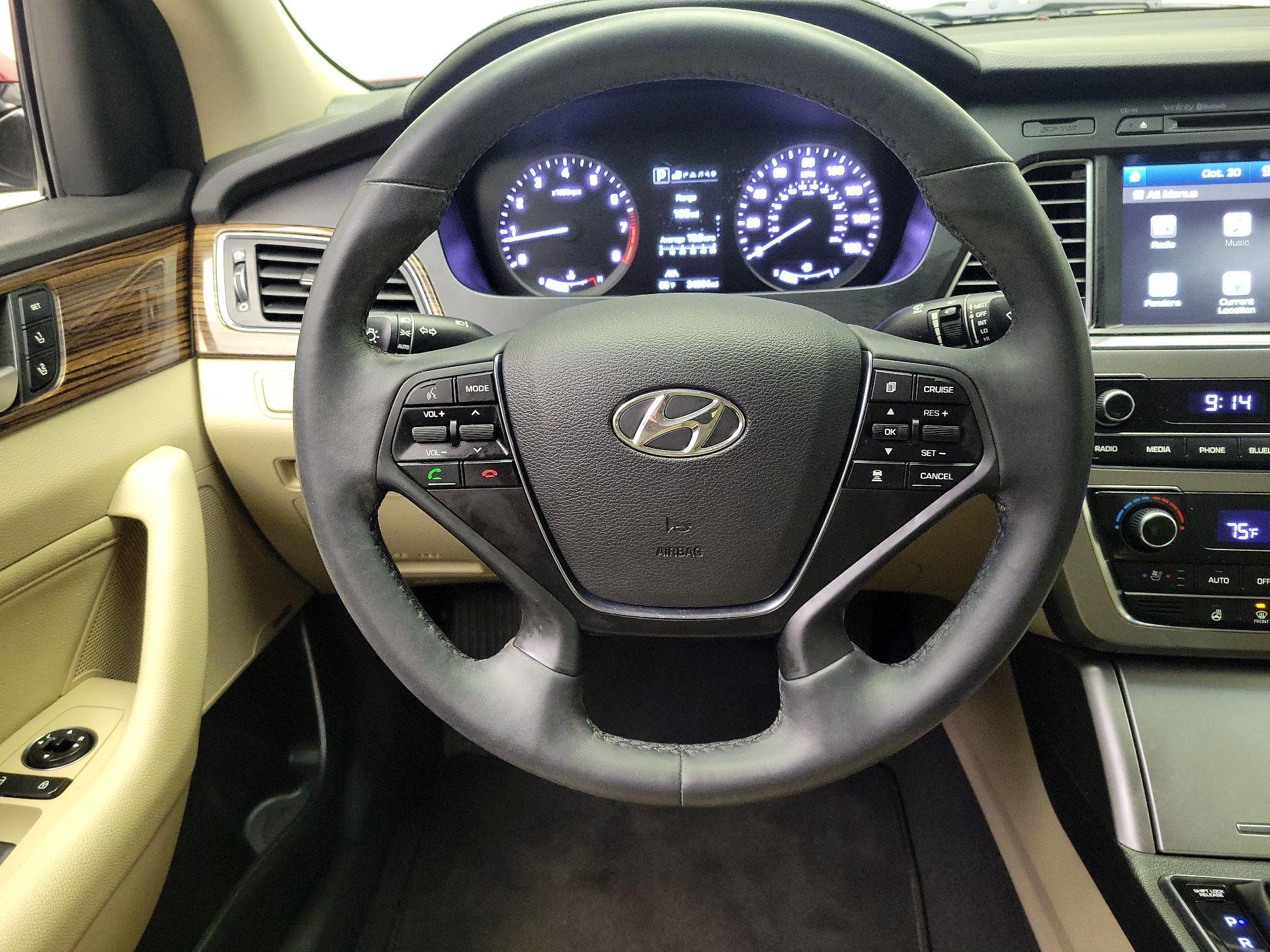 Thumbnail: 2016 Hyundai Sonata - 10