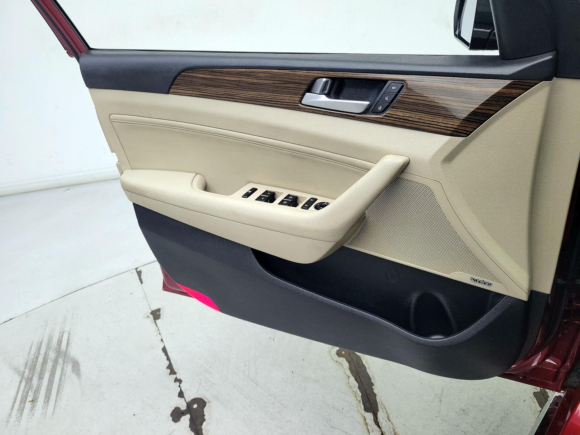 Thumbnail: 2016 Hyundai Sonata - 12