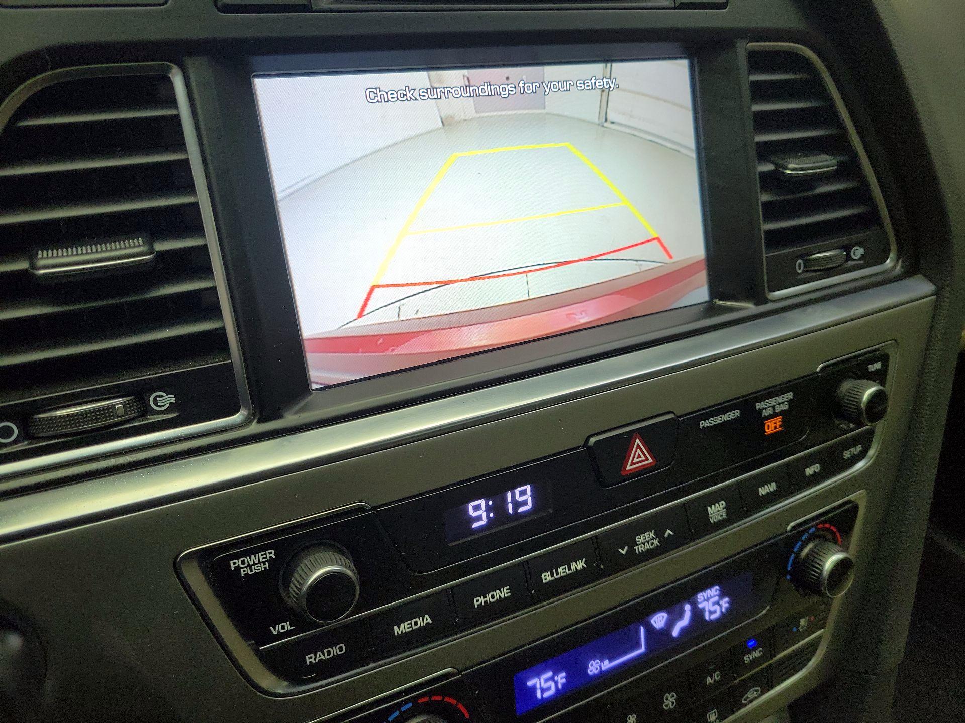 Thumbnail: 2016 Hyundai Sonata - 15