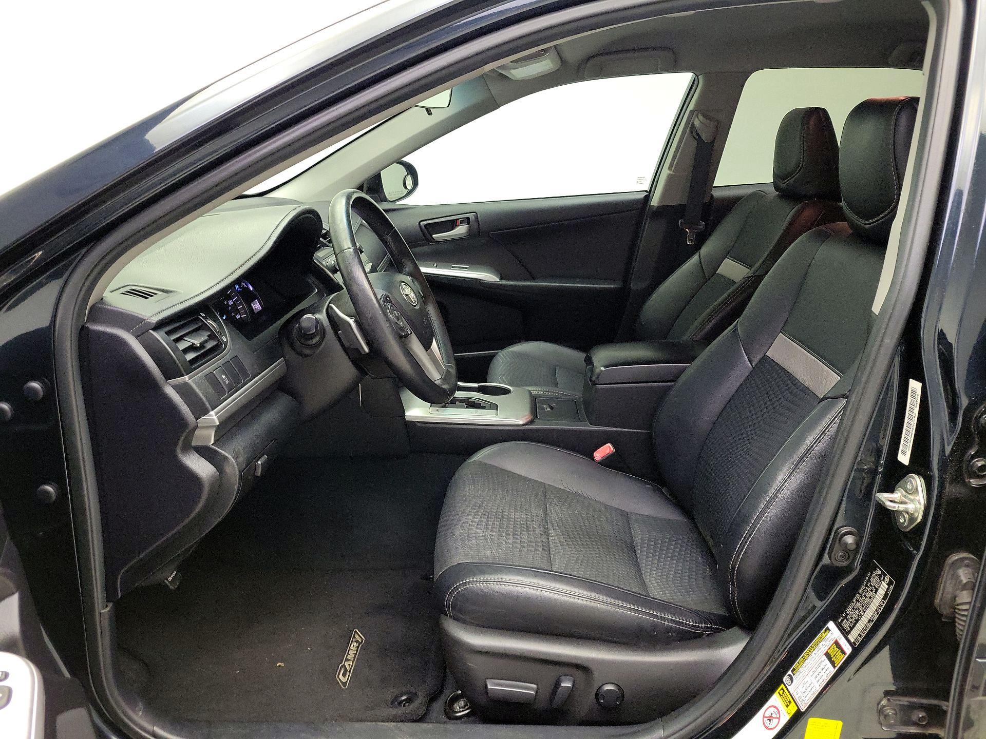 Thumbnail: 2014 Toyota Camry - 9