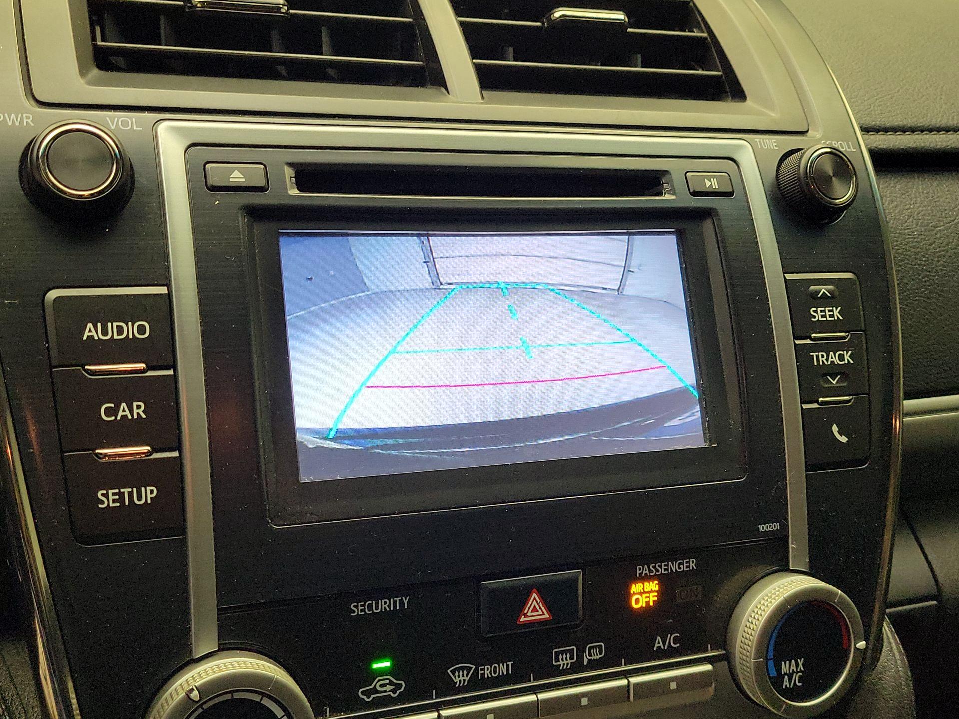 Thumbnail: 2014 Toyota Camry - 12