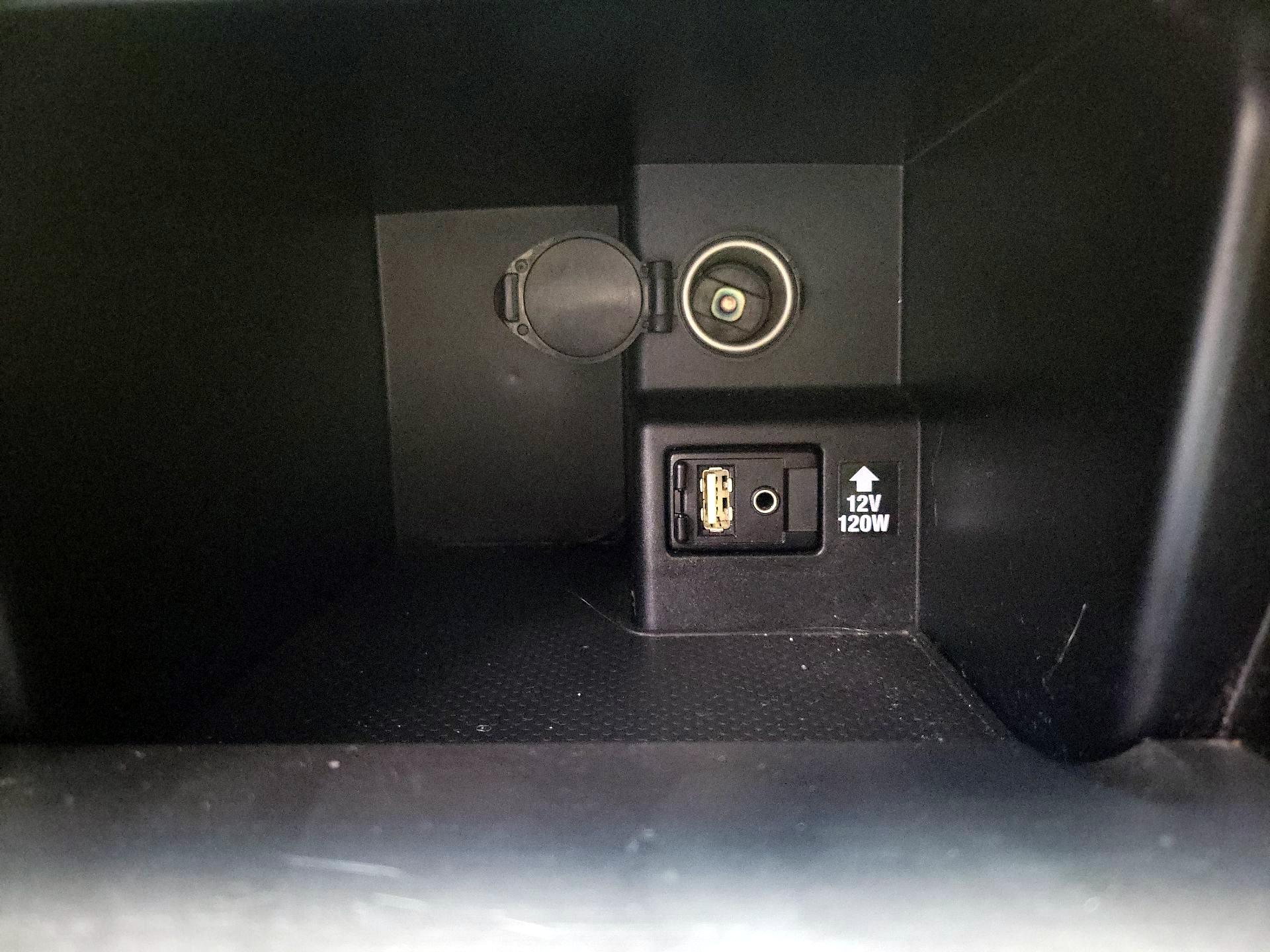 Thumbnail: 2014 Toyota Camry - 16