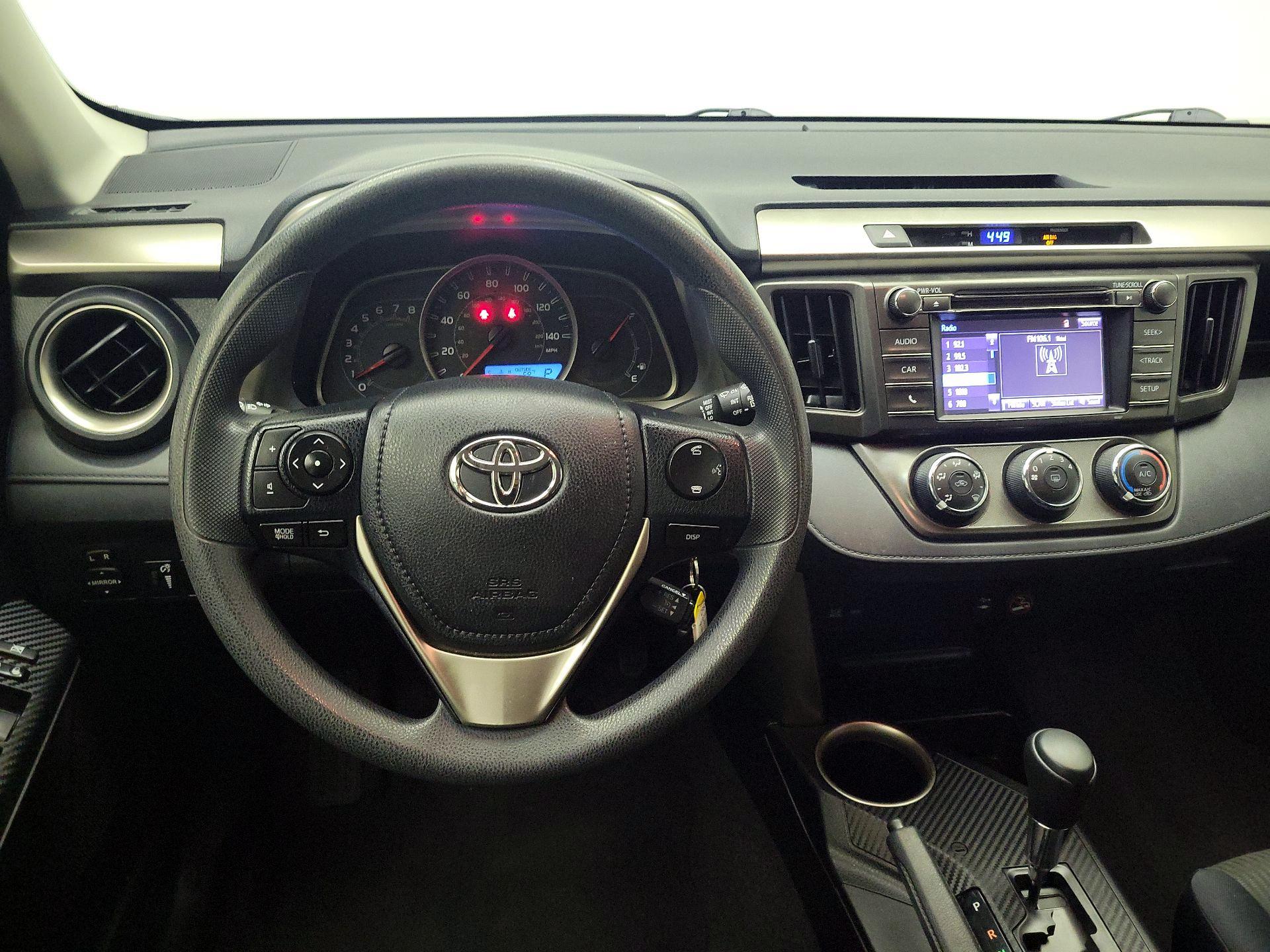 Thumbnail: 2015 Toyota RAV4 - 10