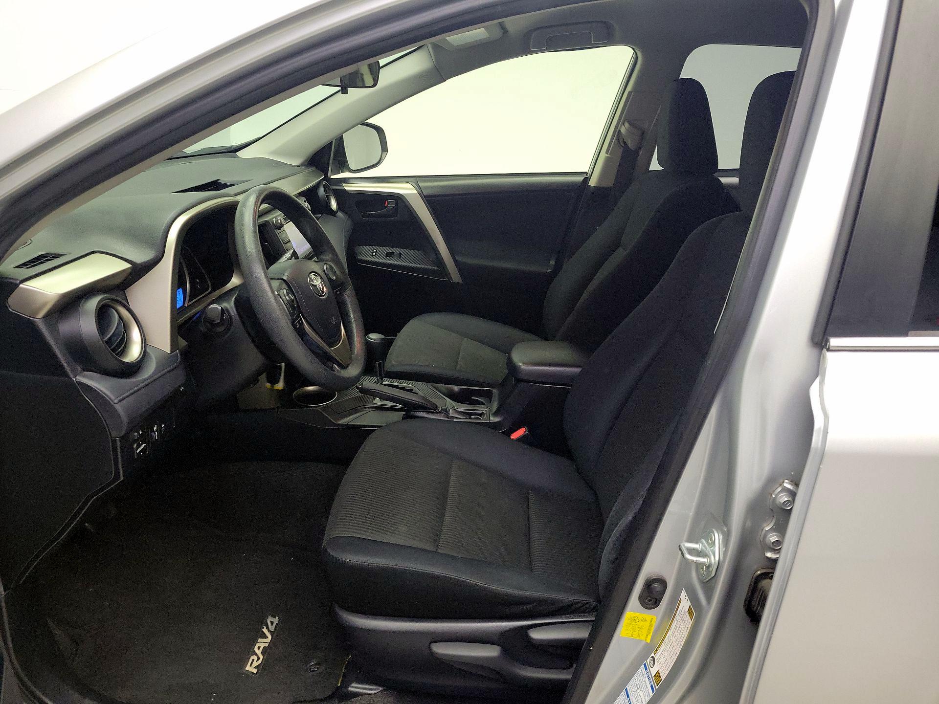 Thumbnail: 2015 Toyota RAV4 - 11