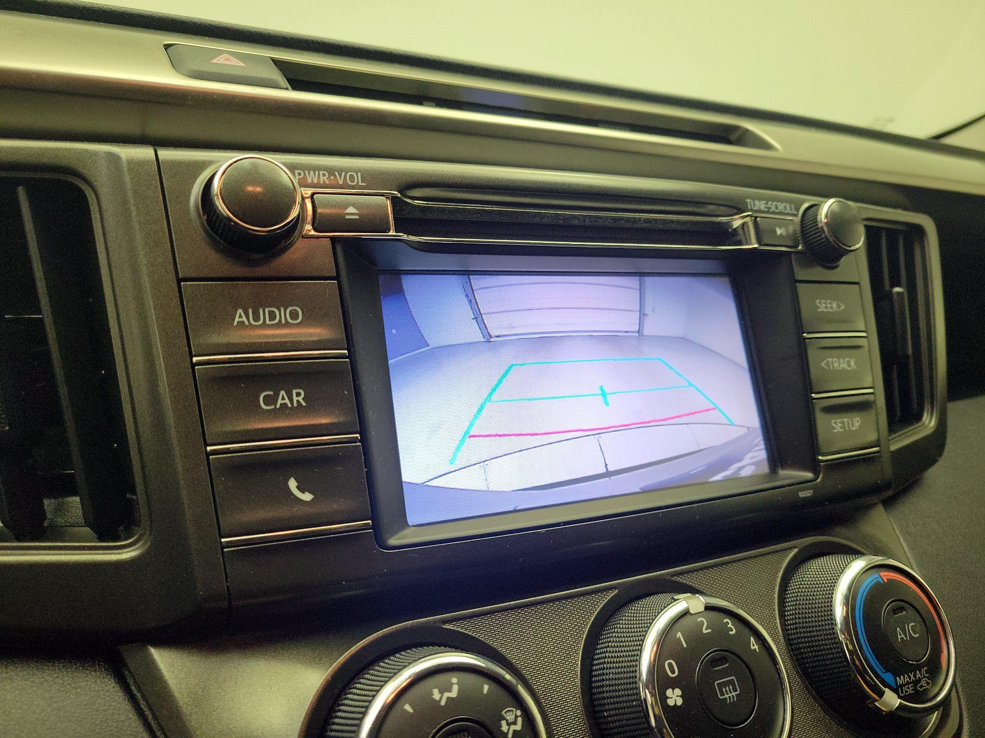 Thumbnail: 2015 Toyota RAV4 - 14