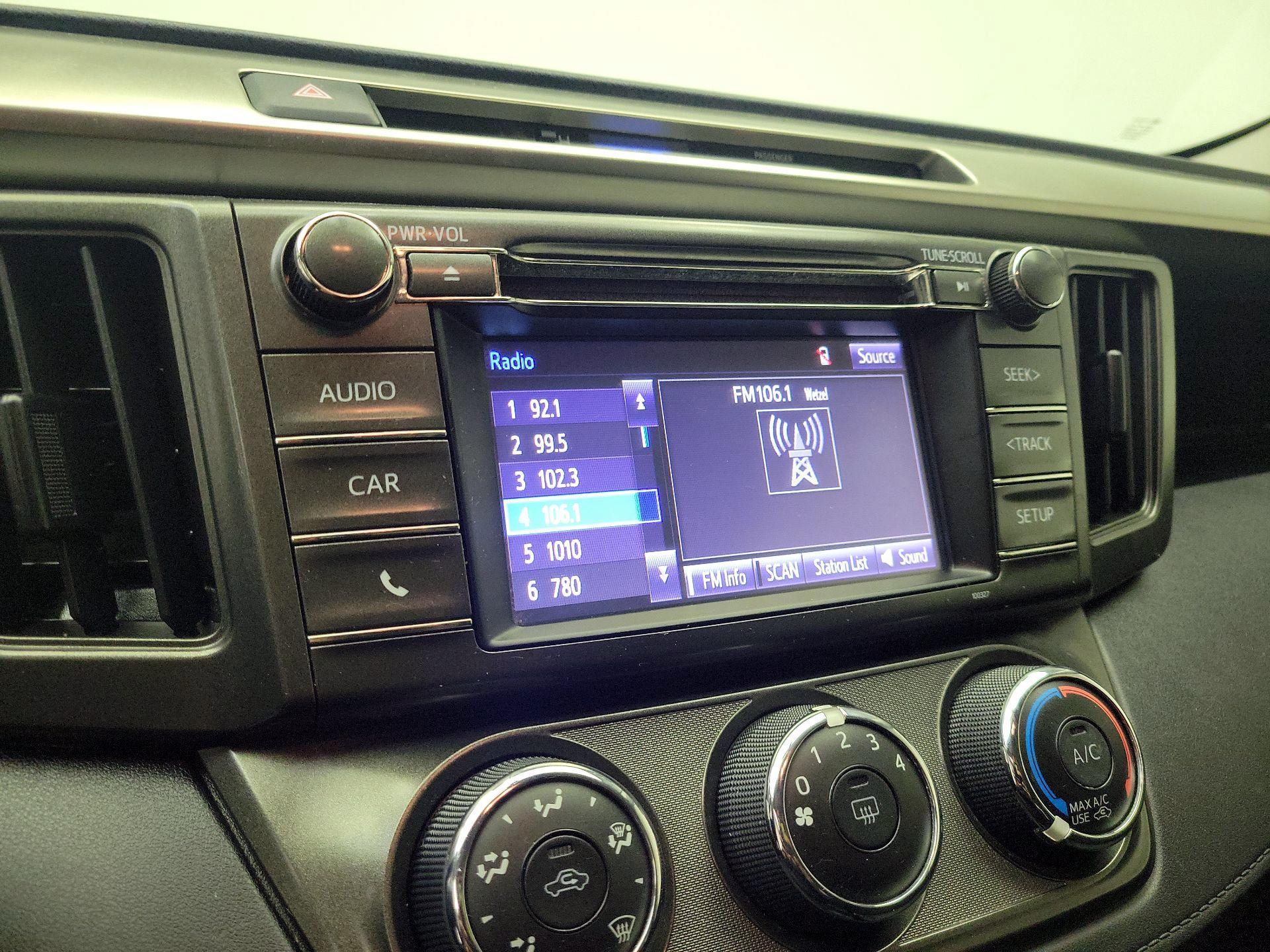 Thumbnail: 2015 Toyota RAV4 - 15