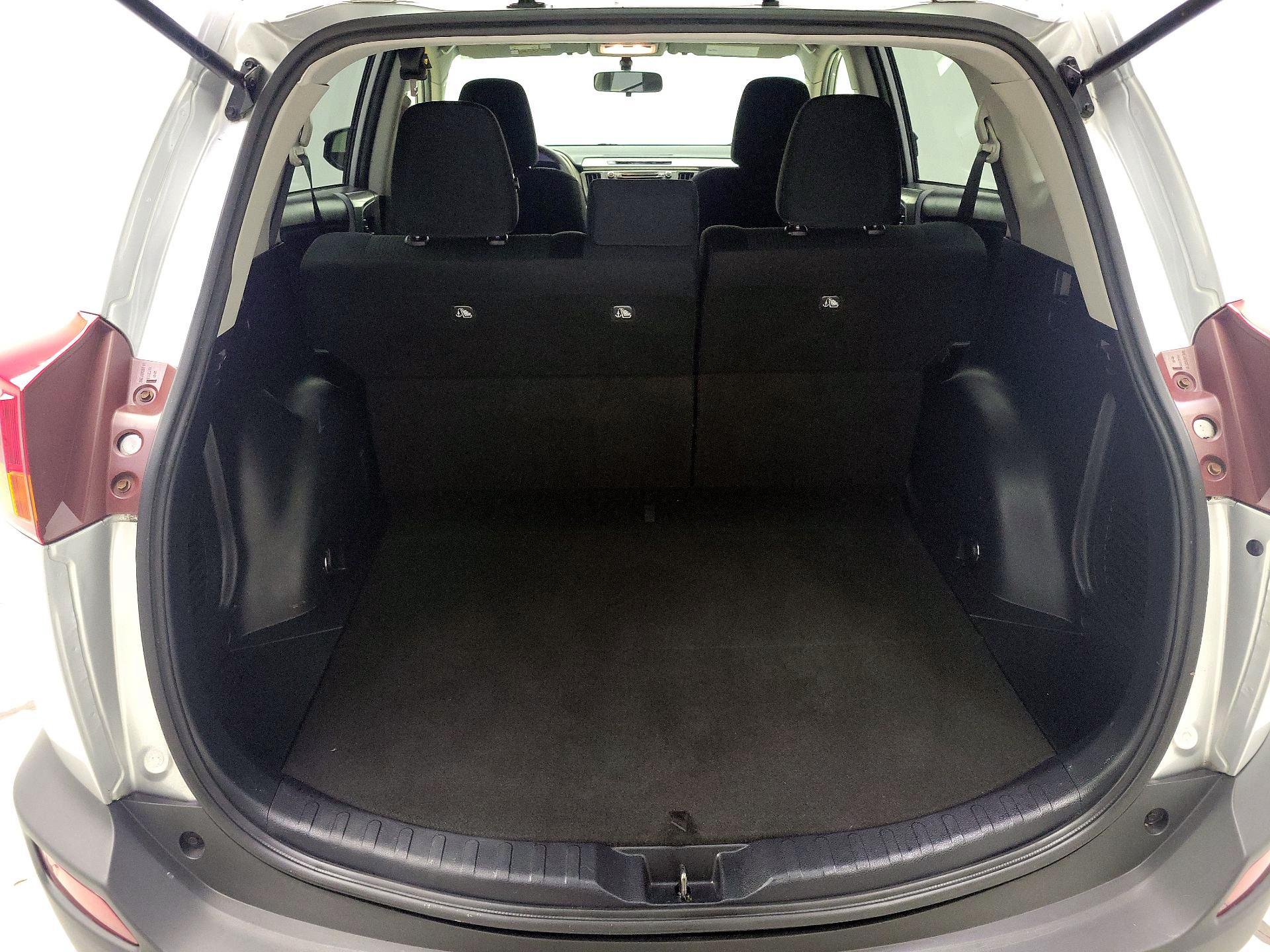 Thumbnail: 2015 Toyota RAV4 - 20