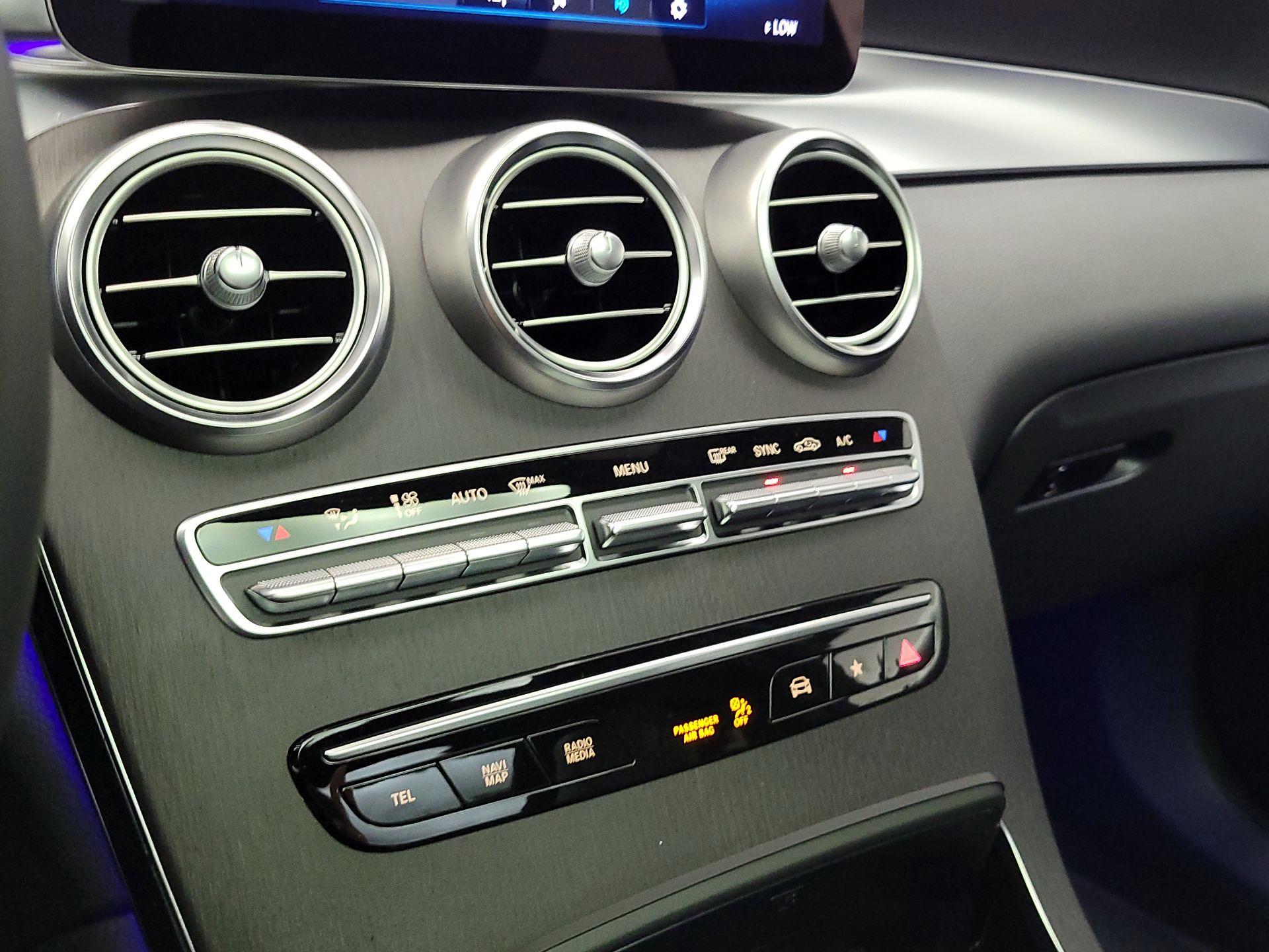 Thumbnail: 2021 Mercedes-Benz GLC - 16