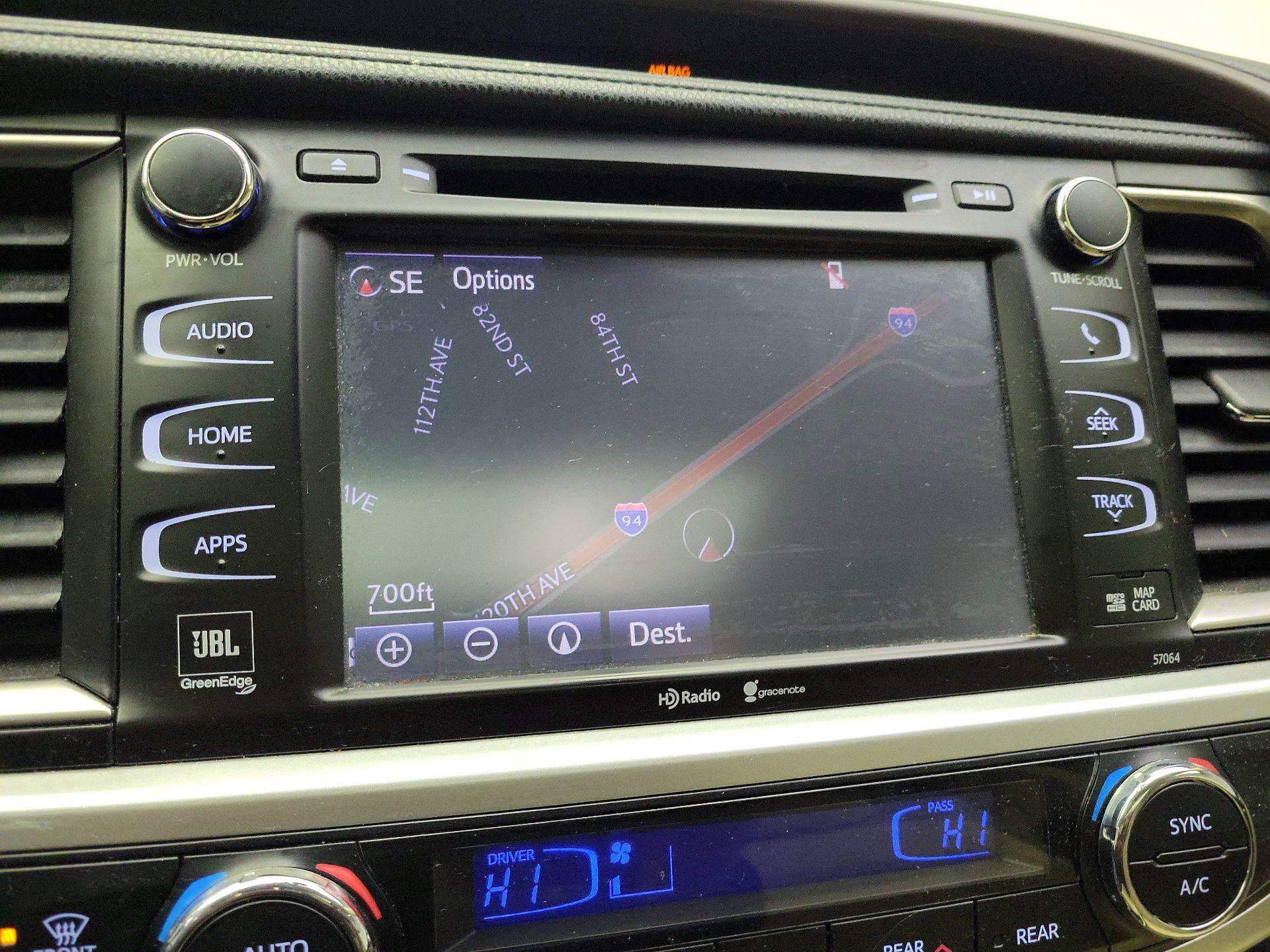 Thumbnail: 2015 Toyota Highlander - 14