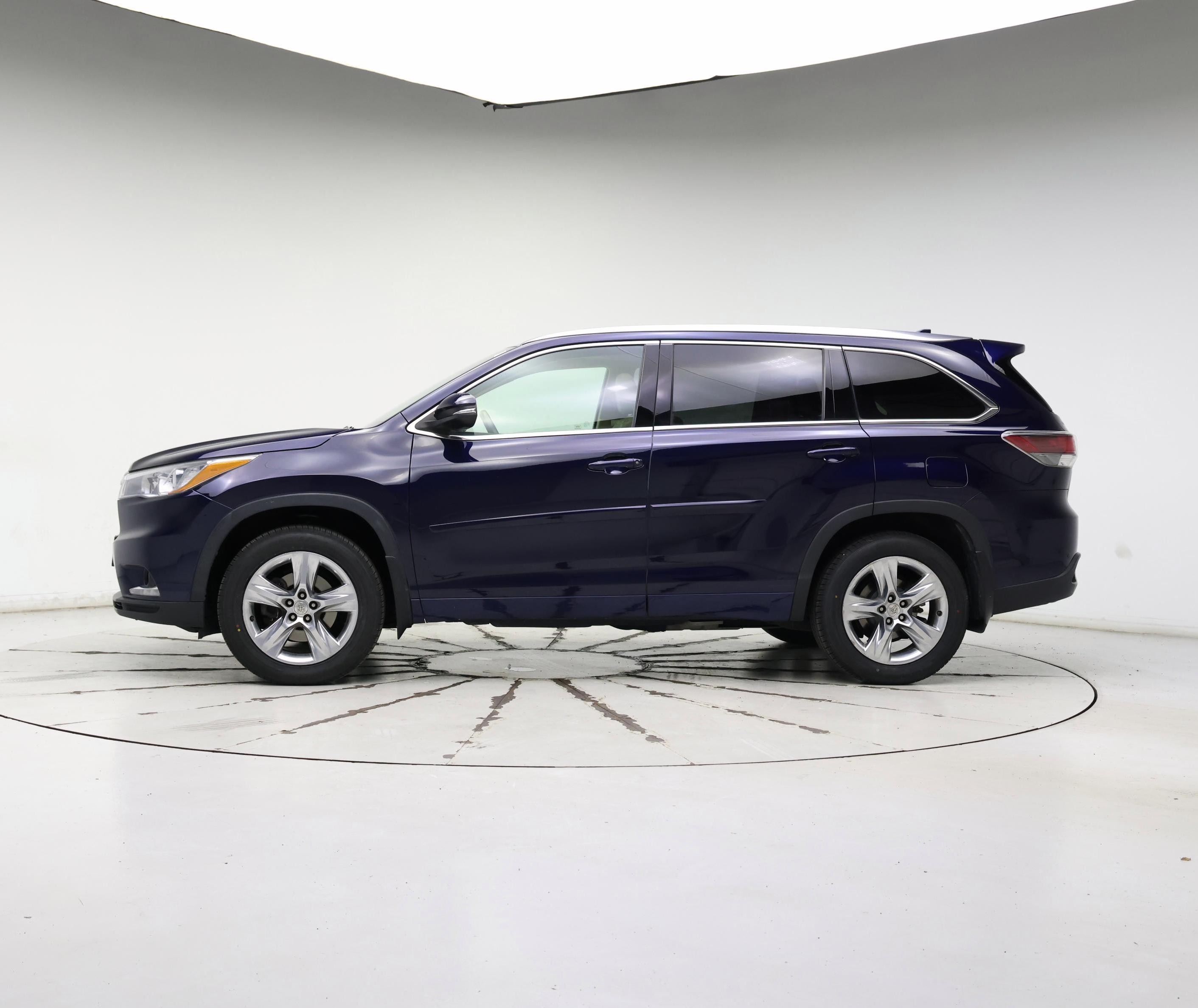 Thumbnail: 2015 Toyota Highlander - 3