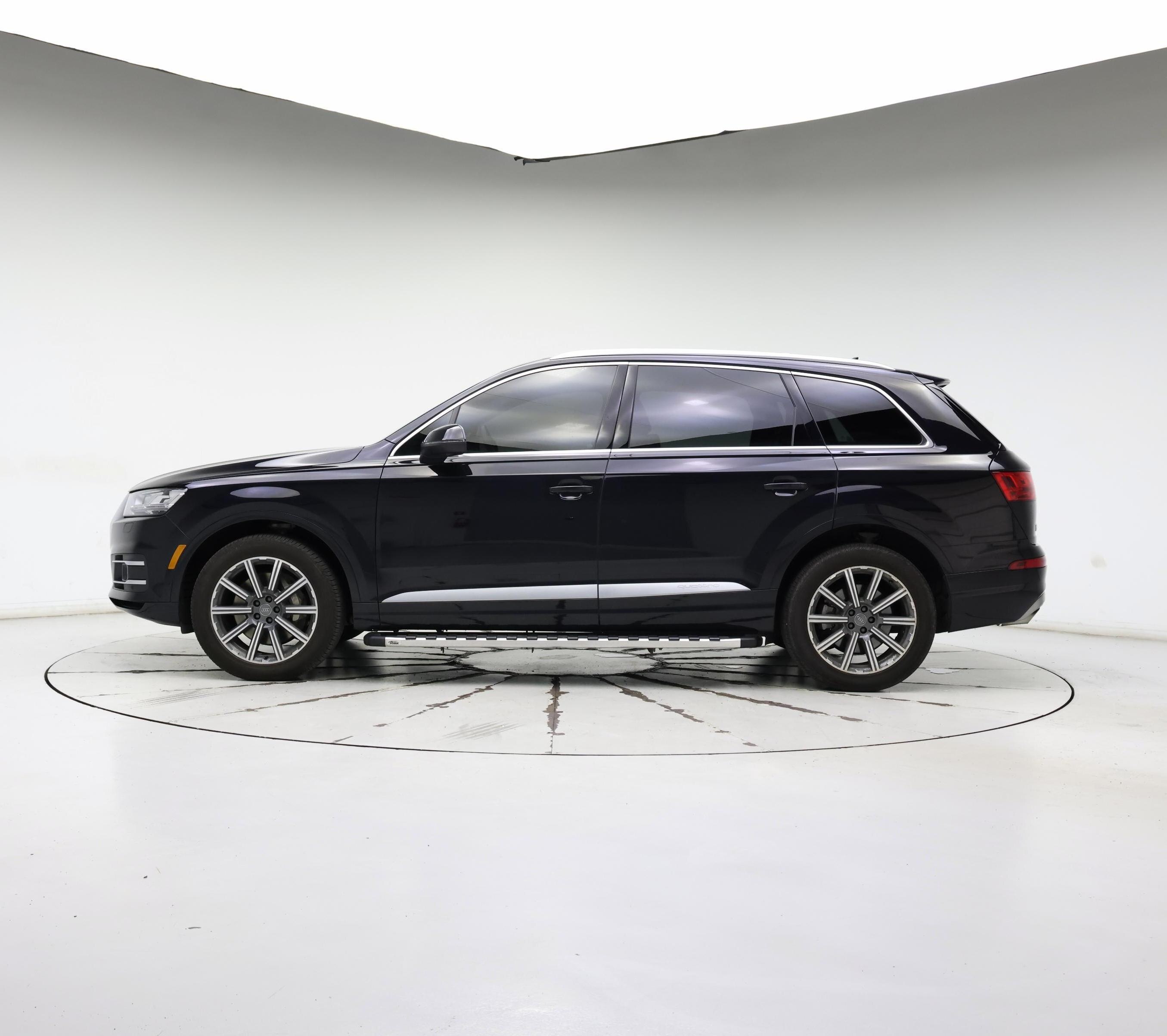 Thumbnail: 2019 Audi Q7 - 3