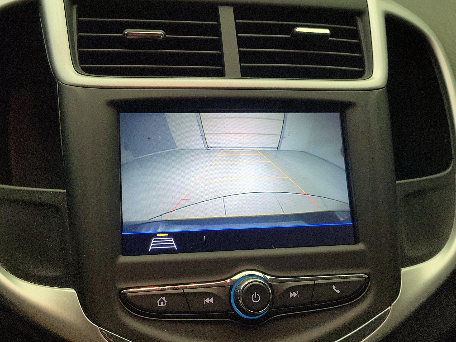 Thumbnail: 2018 Chevrolet Sonic - 14