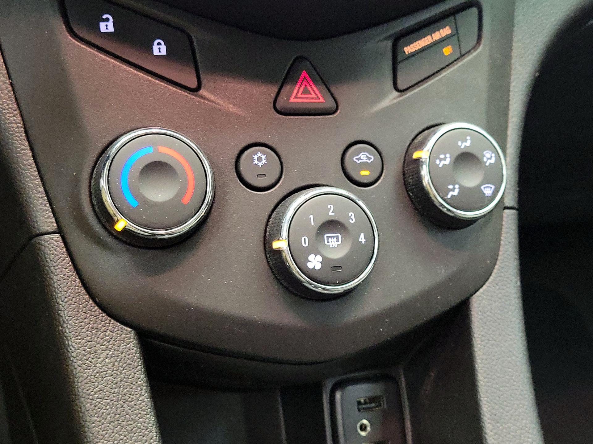 Thumbnail: 2018 Chevrolet Sonic - 16