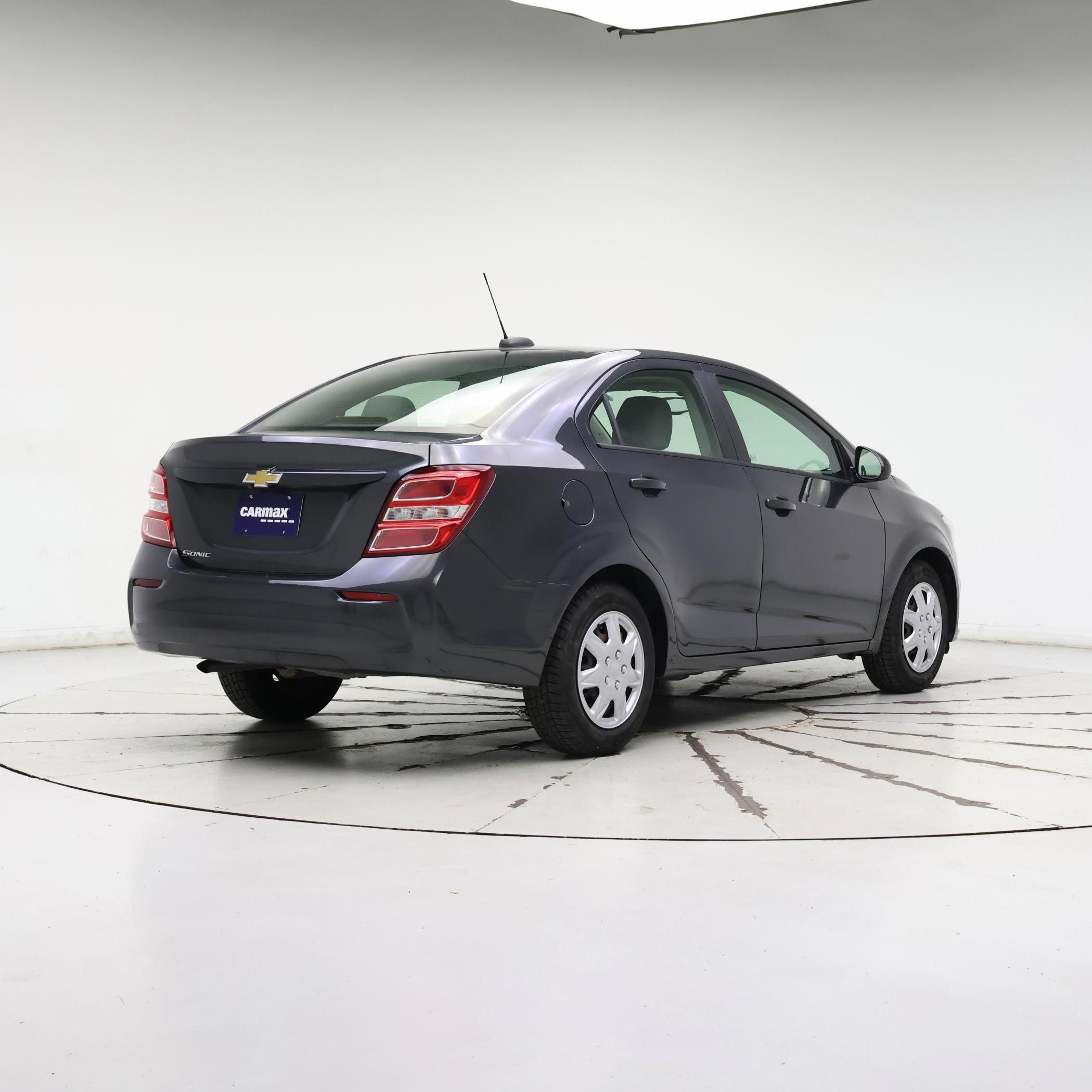 Thumbnail: 2018 Chevrolet Sonic - 8