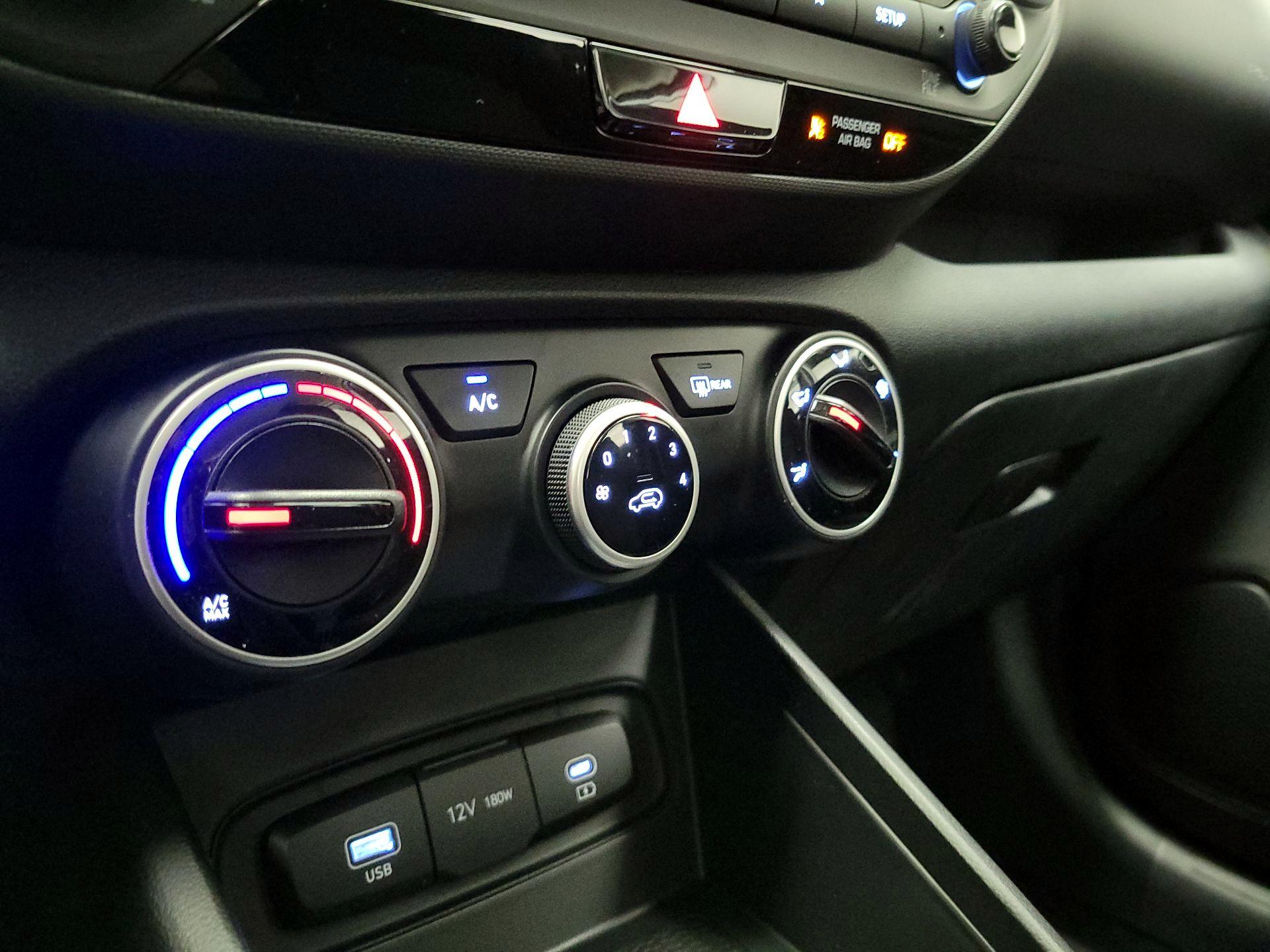 Thumbnail: 2025 Hyundai Venue - 16