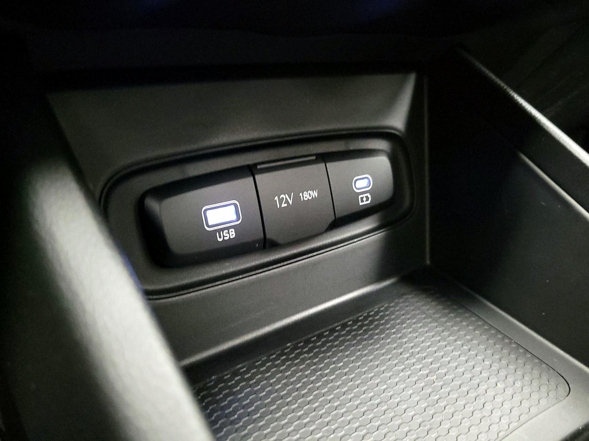 Thumbnail: 2025 Hyundai Venue - 18