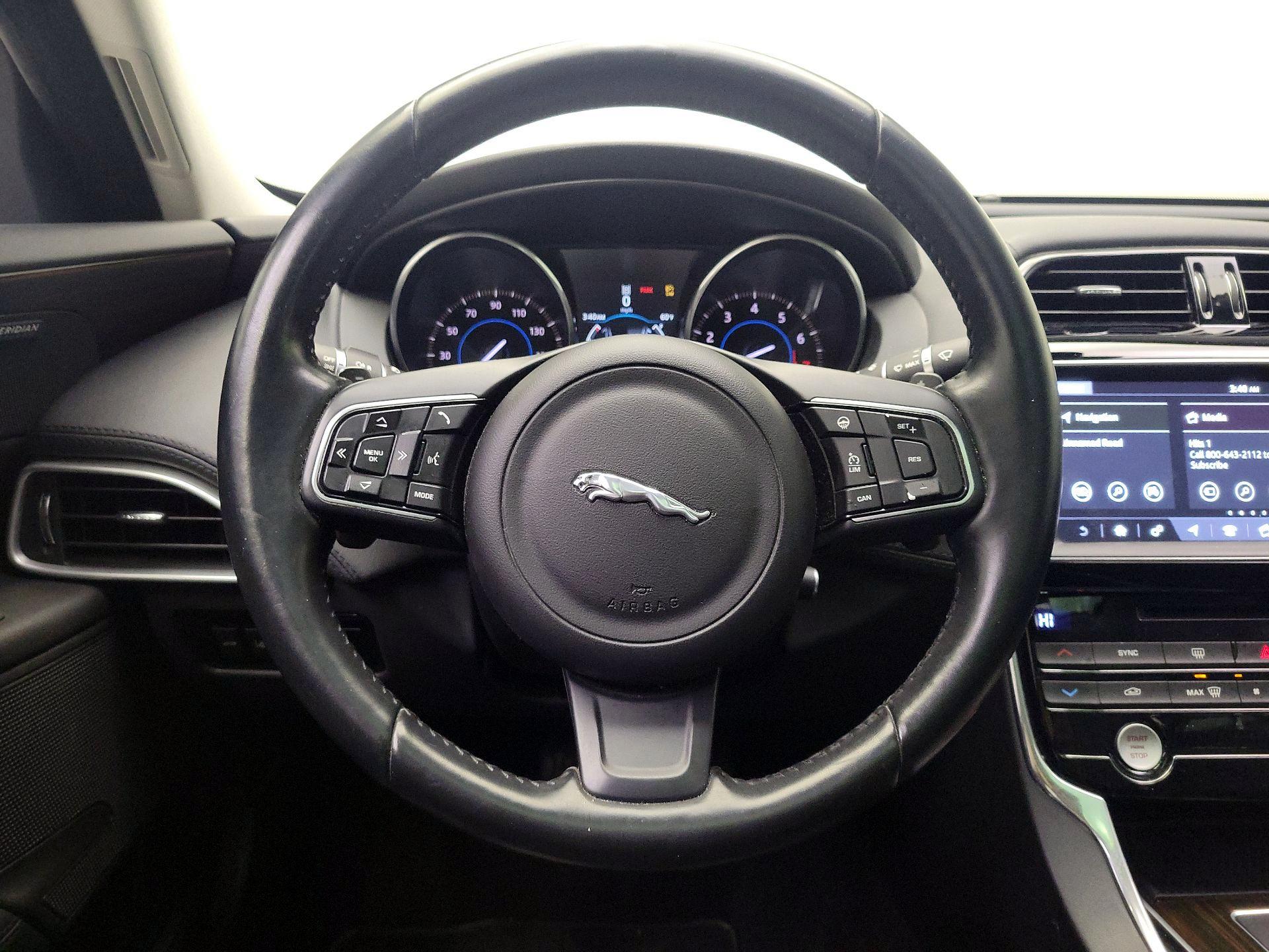 Thumbnail: 2017 Jaguar XE - 10