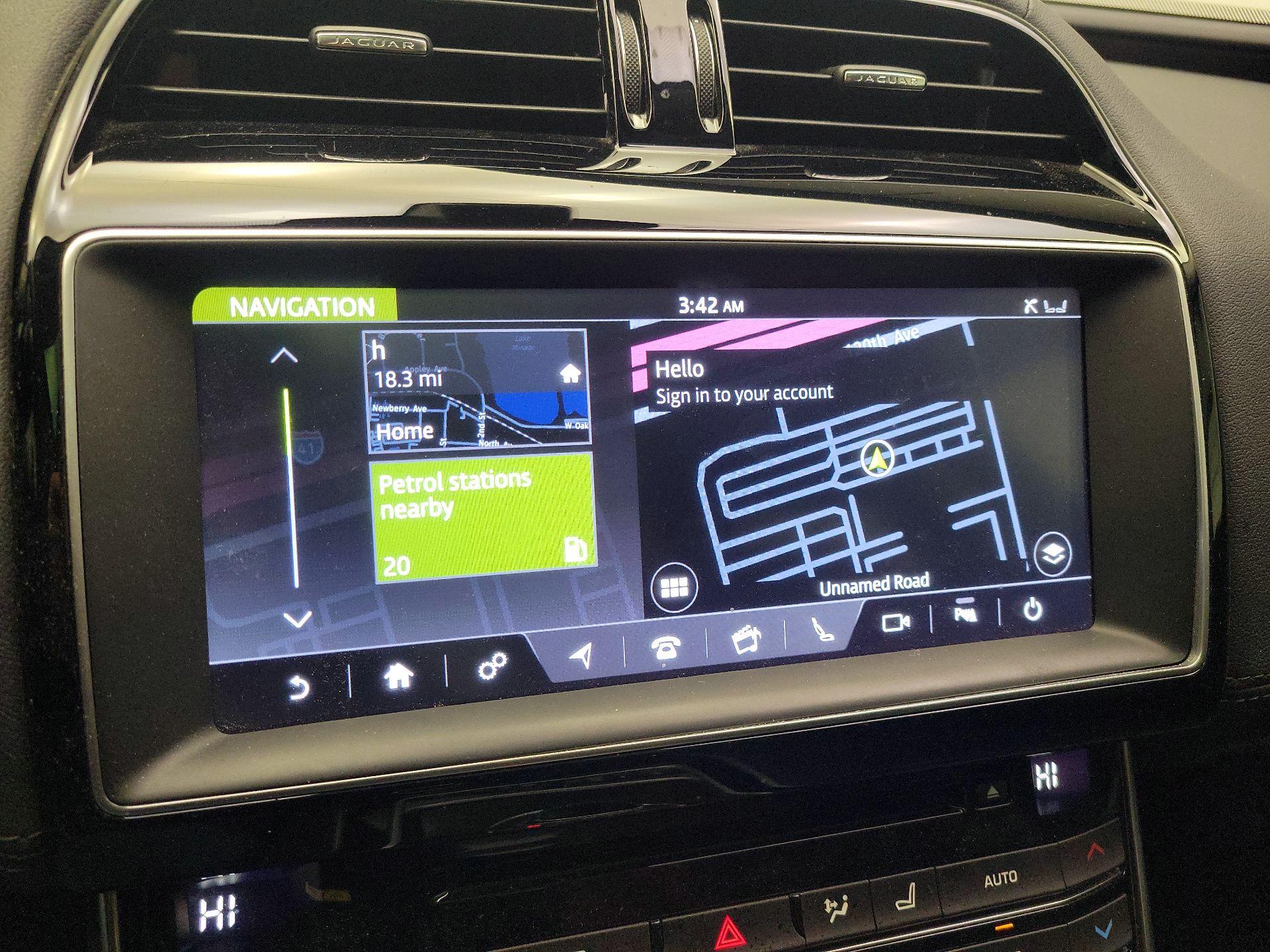 Thumbnail: 2017 Jaguar XE - 14