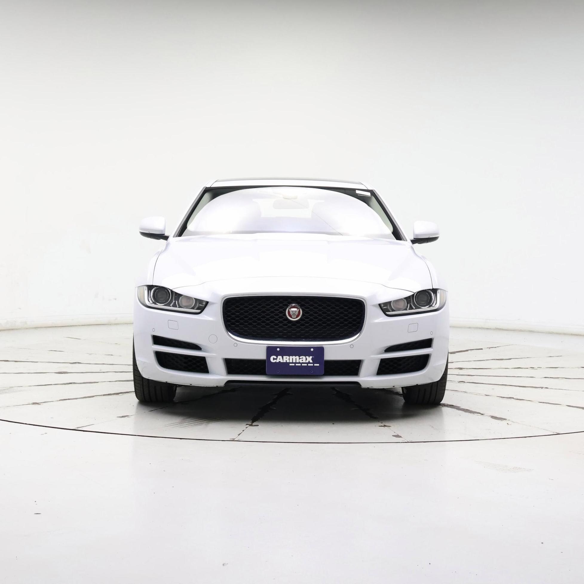 Thumbnail: 2017 Jaguar XE - 5