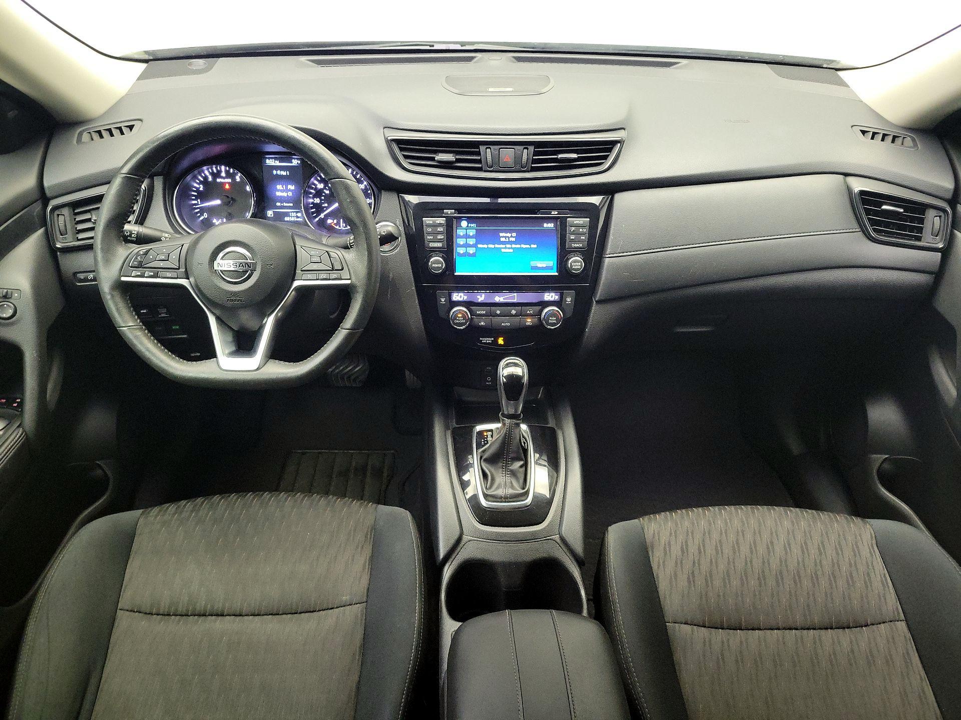 Thumbnail: 2017 Nissan Rogue - 9