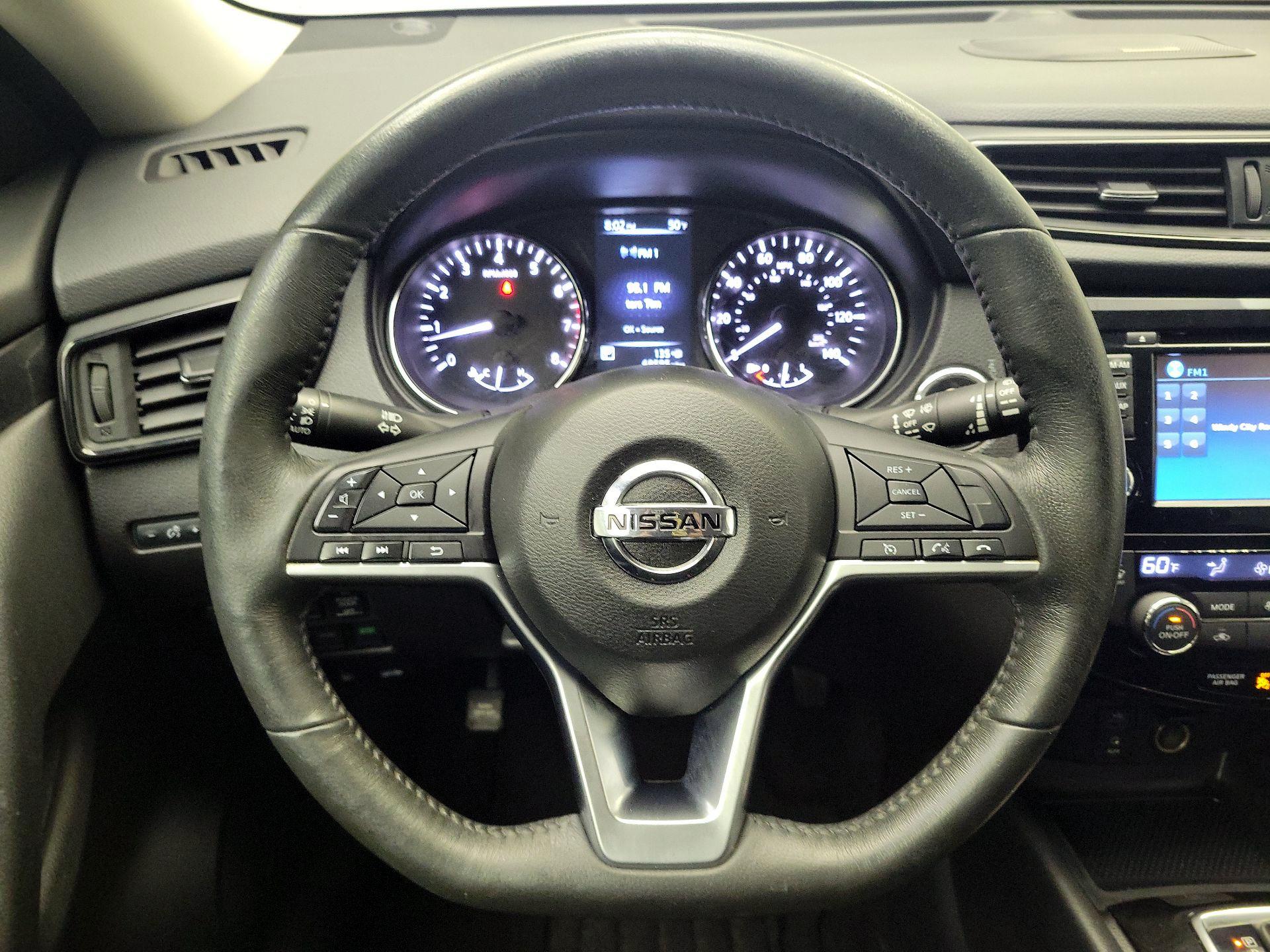 Thumbnail: 2017 Nissan Rogue - 10