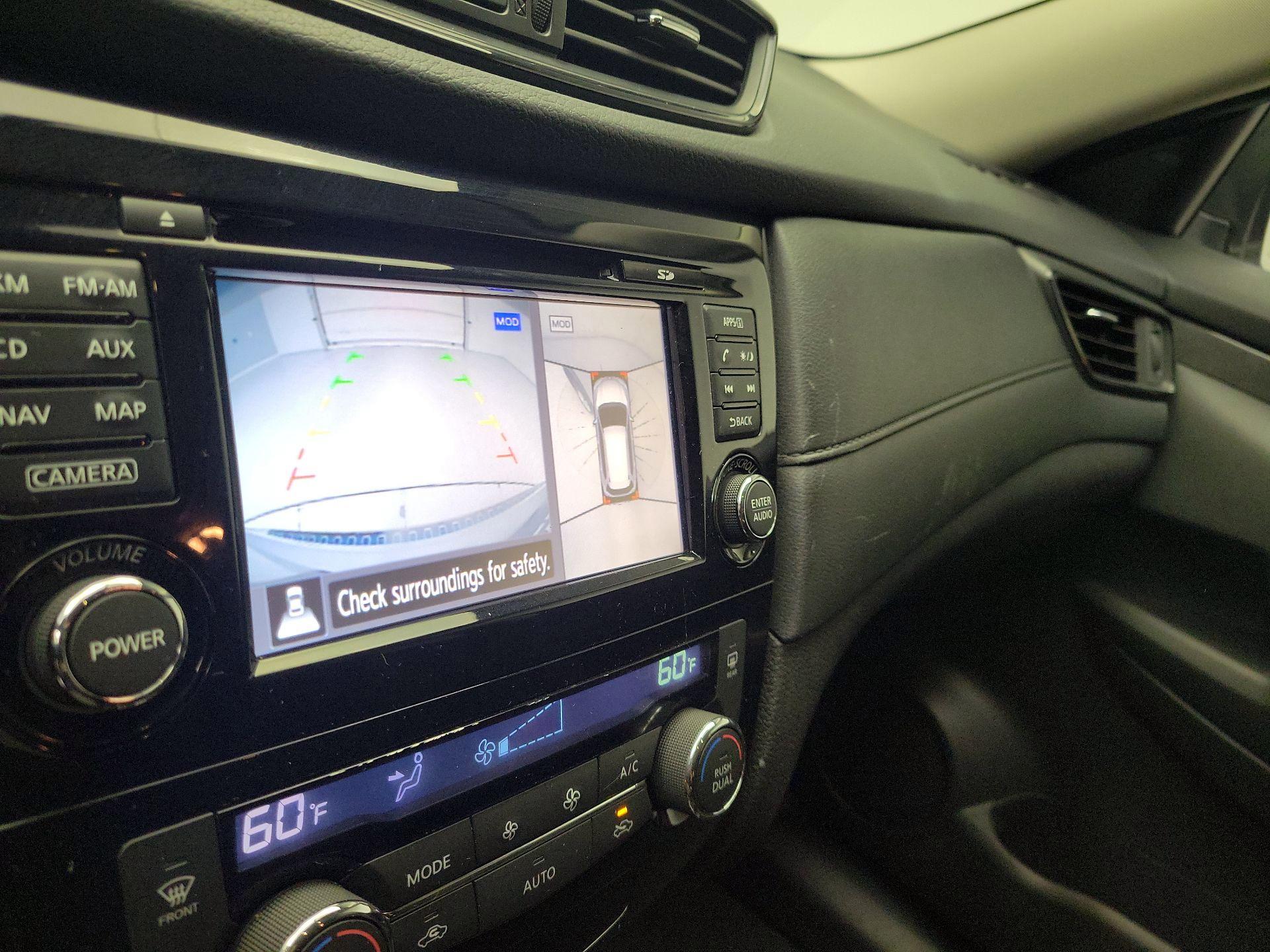 Thumbnail: 2017 Nissan Rogue - 15